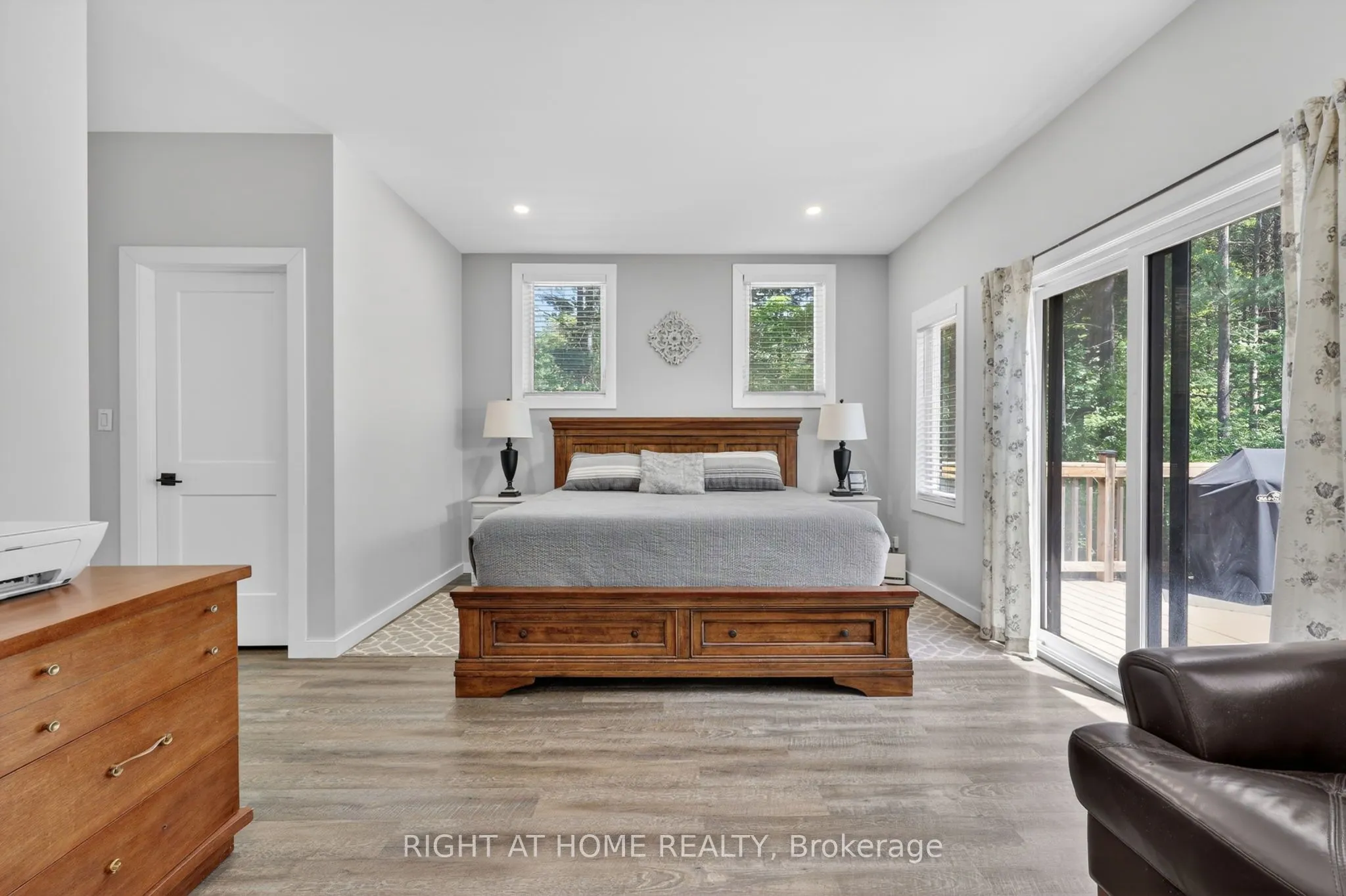 16 Woodland Heights Drive