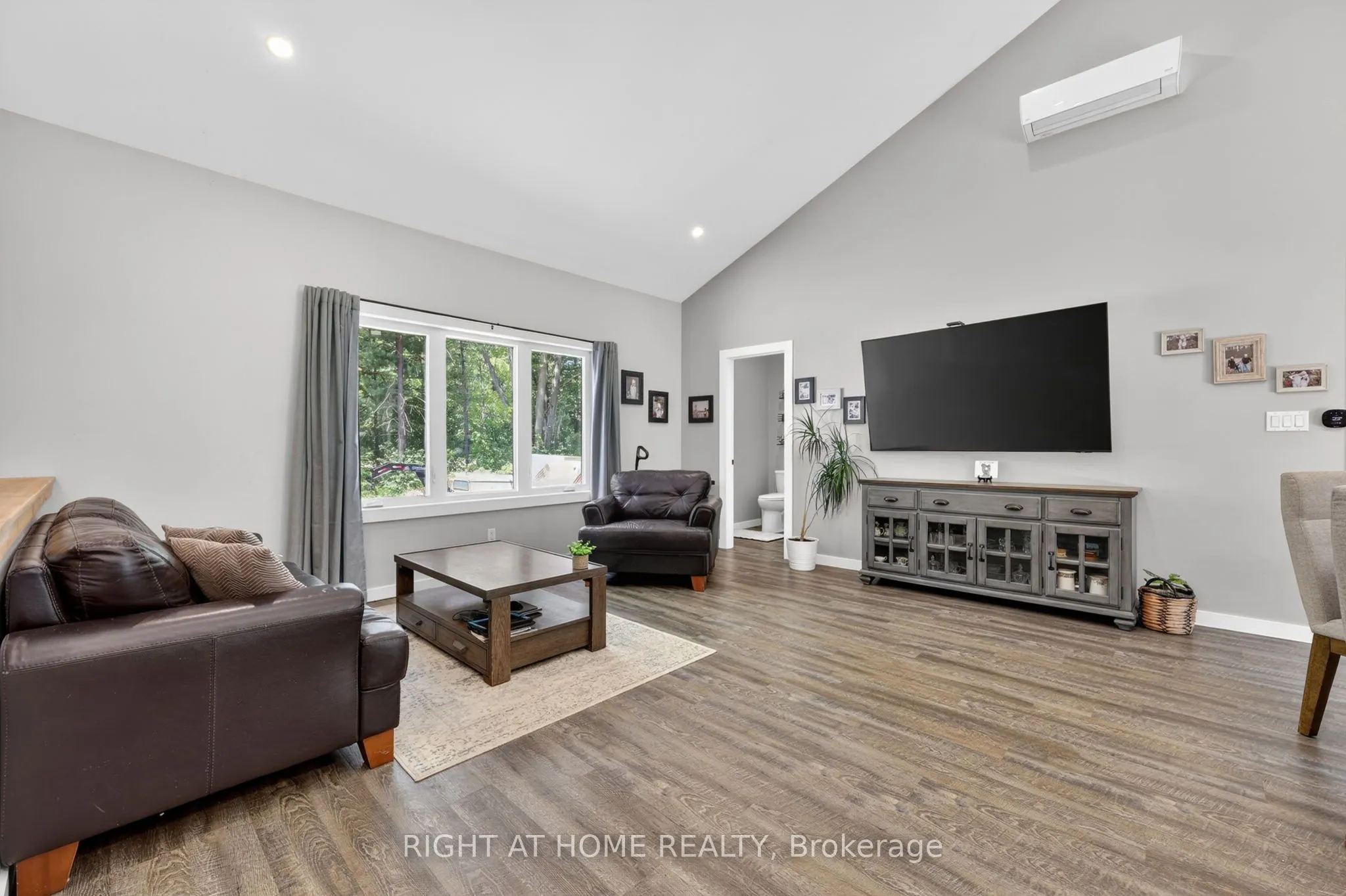 16 Woodland Heights Drive