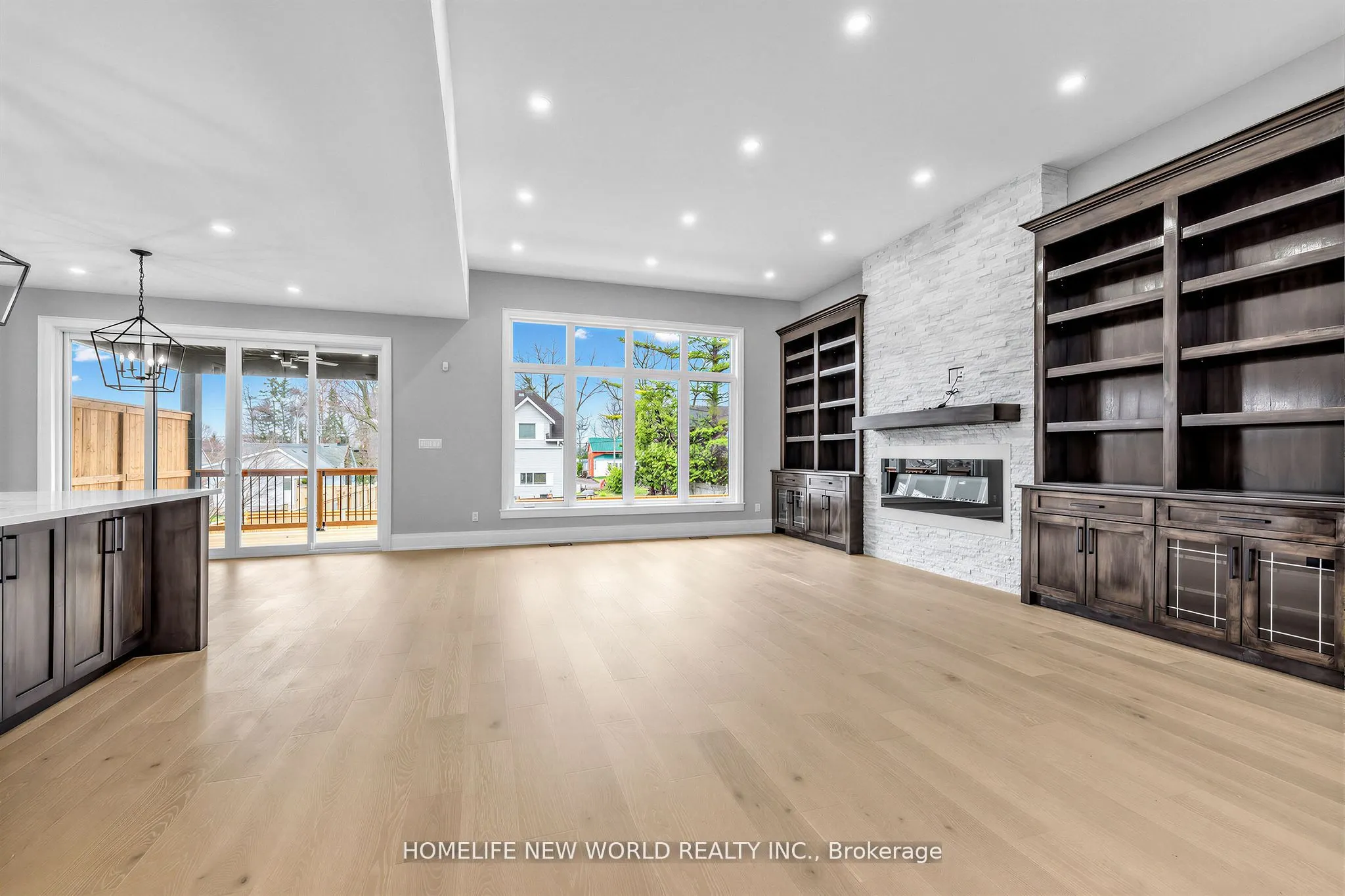225 Sunnybrae Avenue