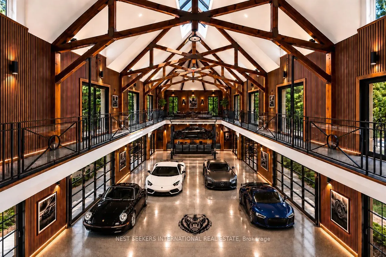 35 Kingswood Drive