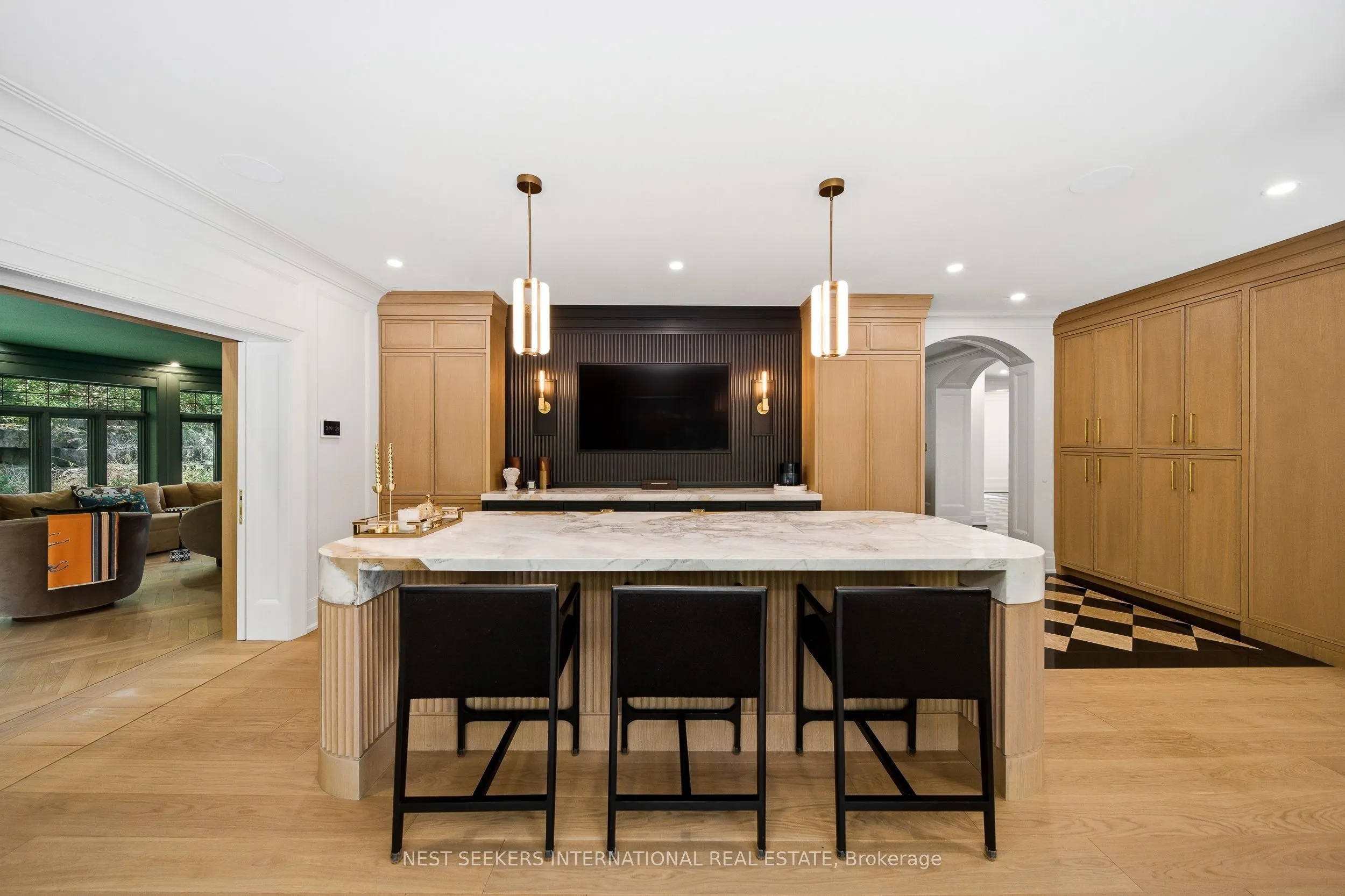 35 Kingswood Drive