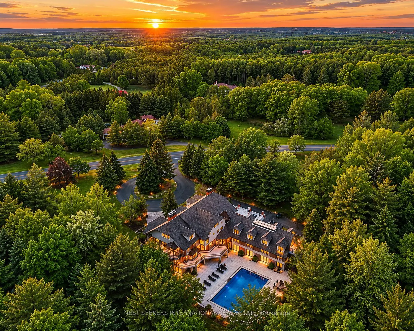 35 Kingswood Drive
