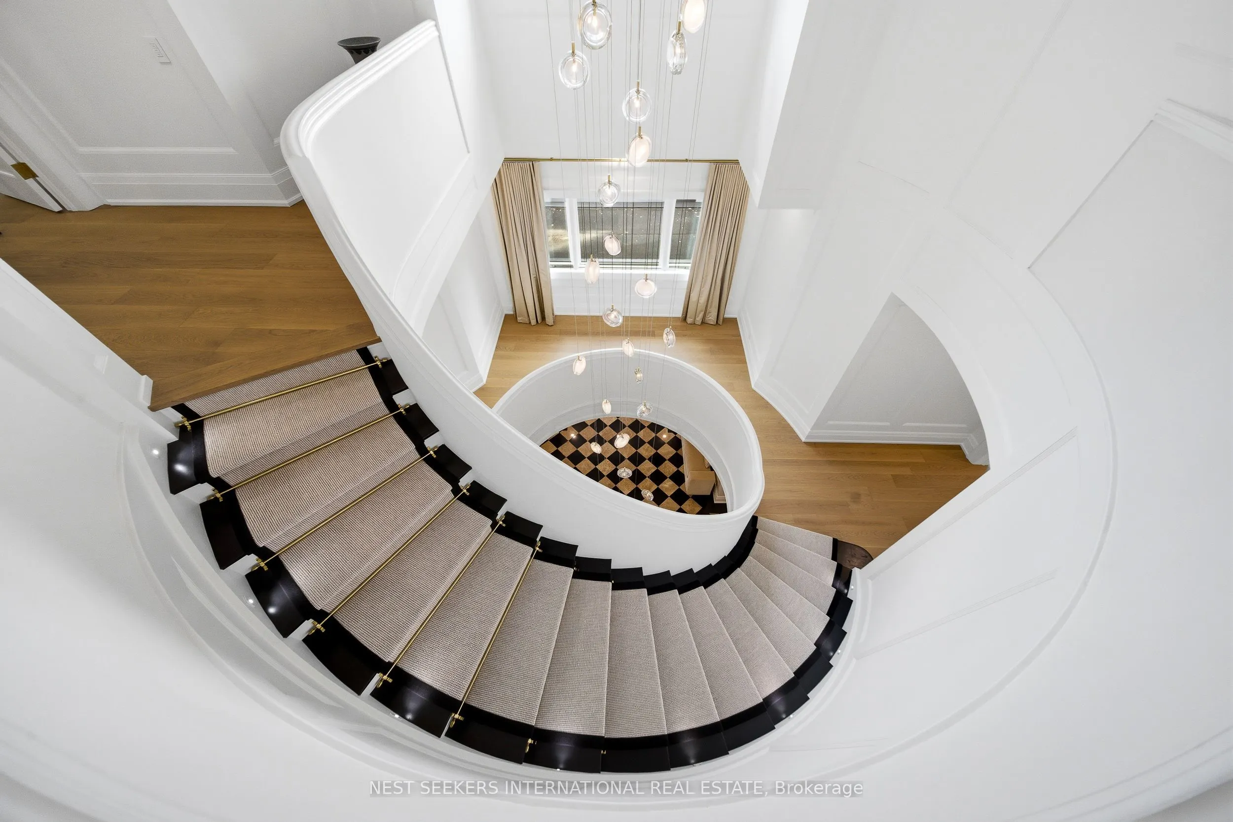 35 Kingswood Drive
