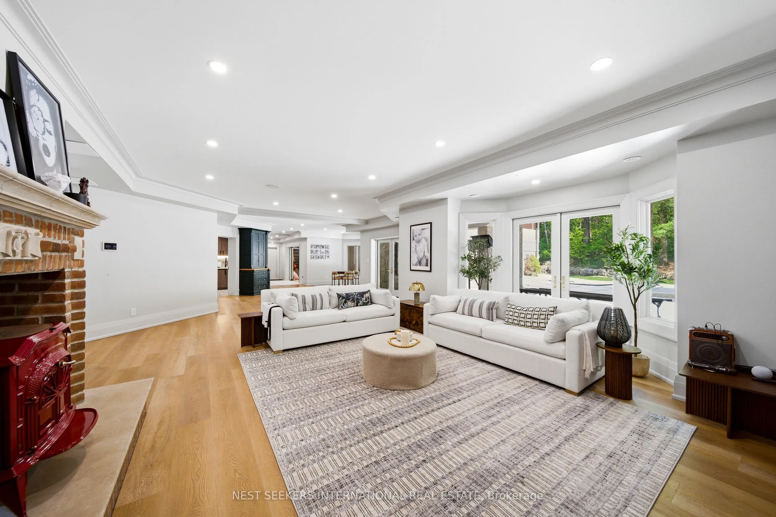 35 Kingswood Drive