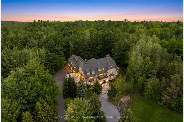 35 Kingswood Drive