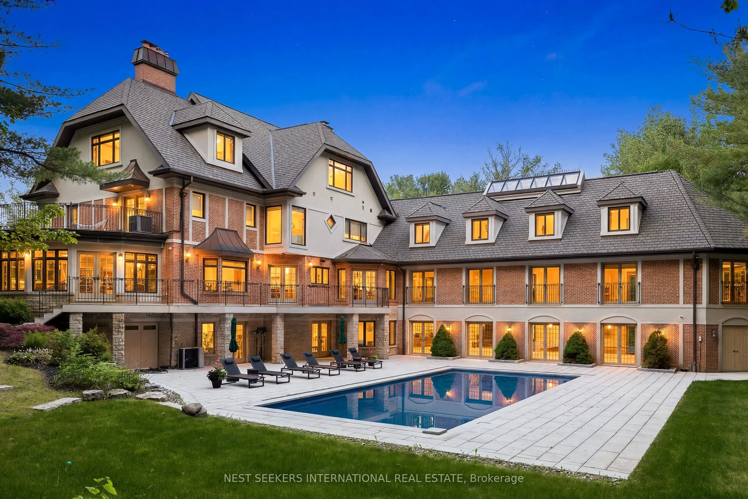 35 Kingswood Drive