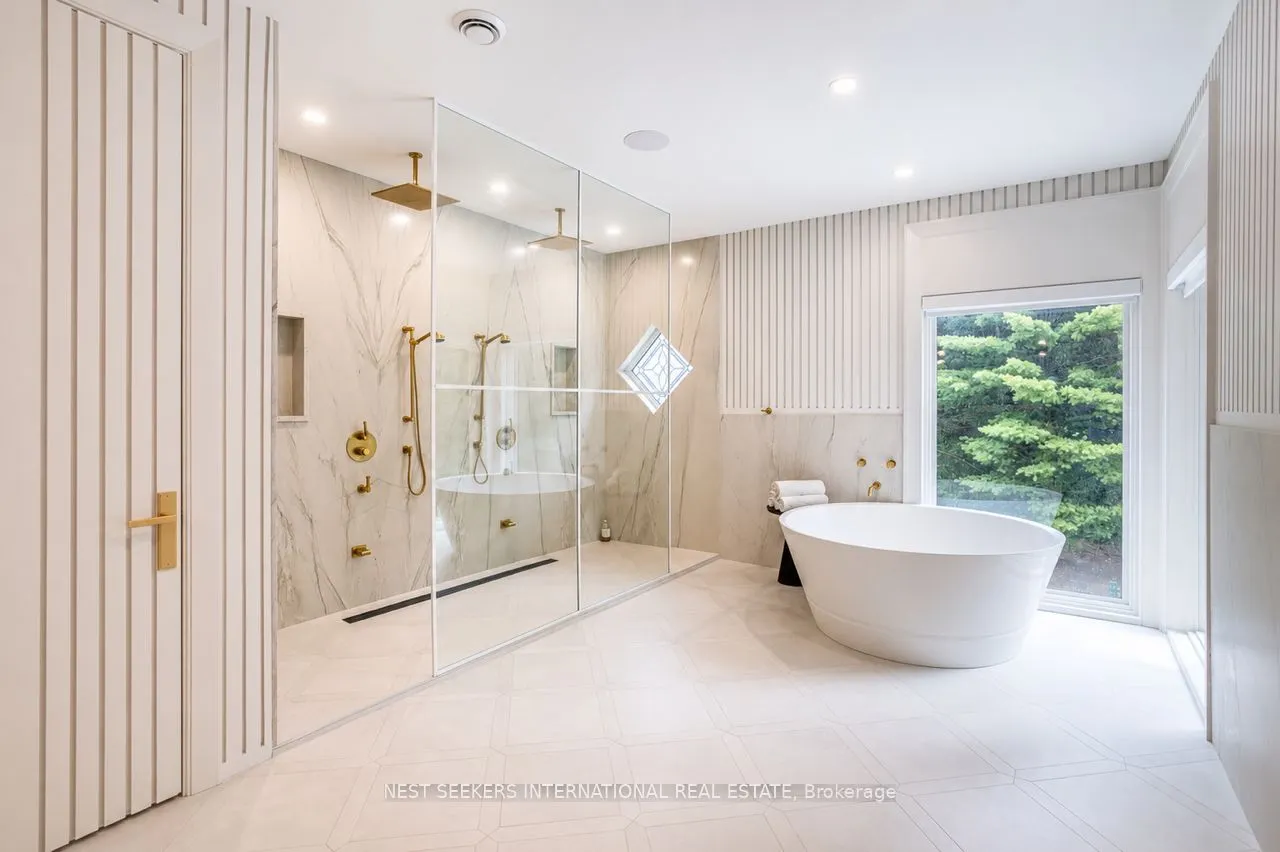 35 Kingswood Drive