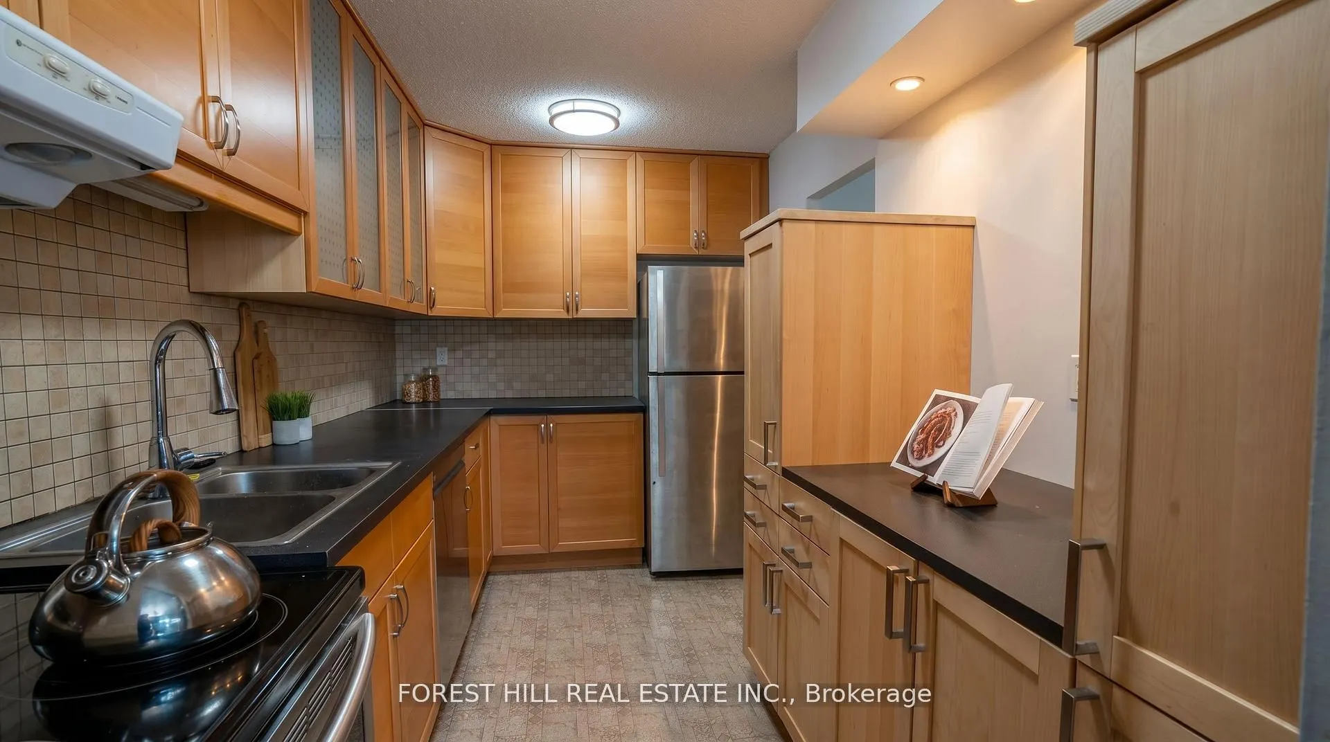 180 DUDLEY Avenue #302
