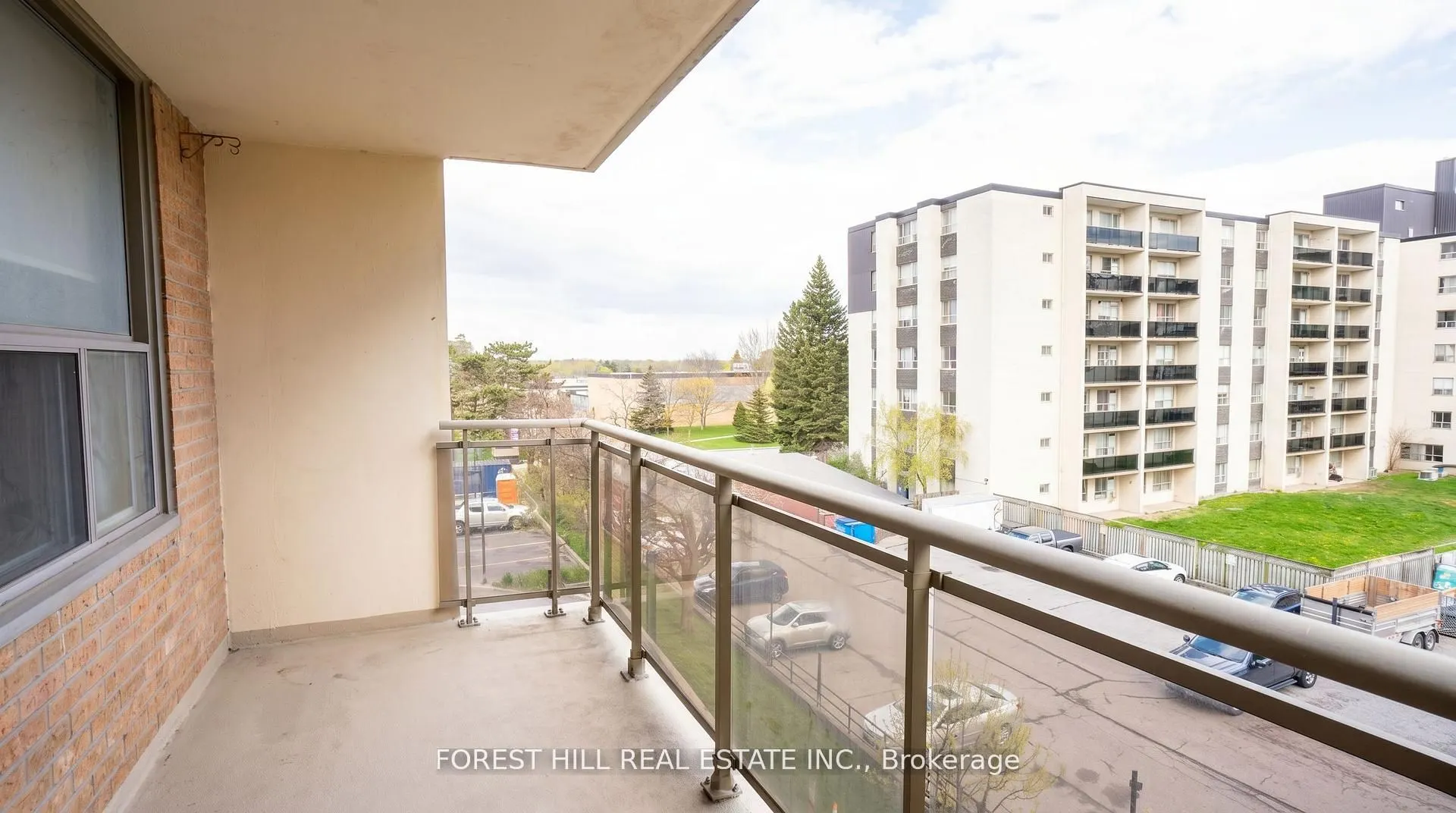 180 DUDLEY Avenue #302
