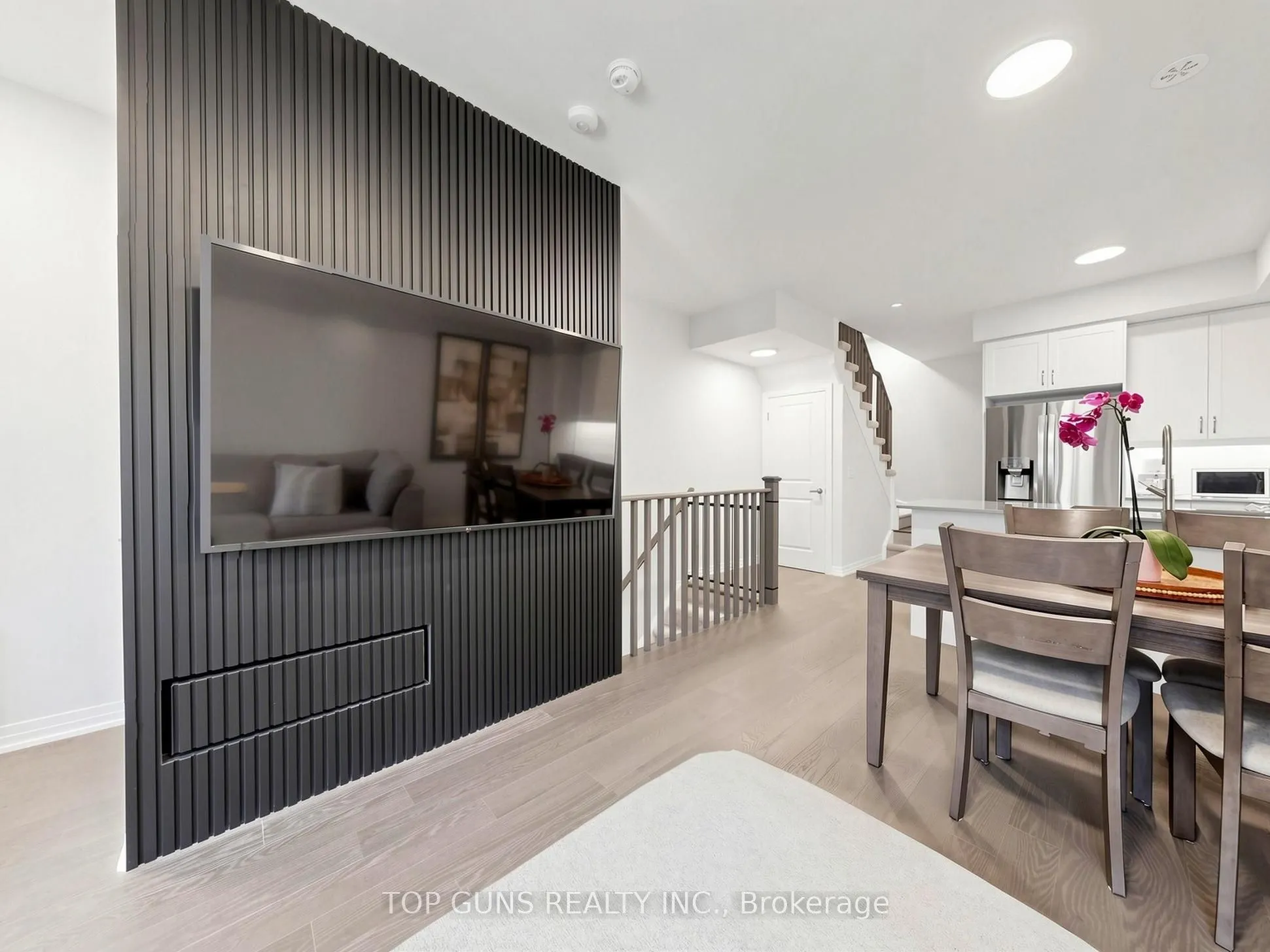 50 Baynes Way #4