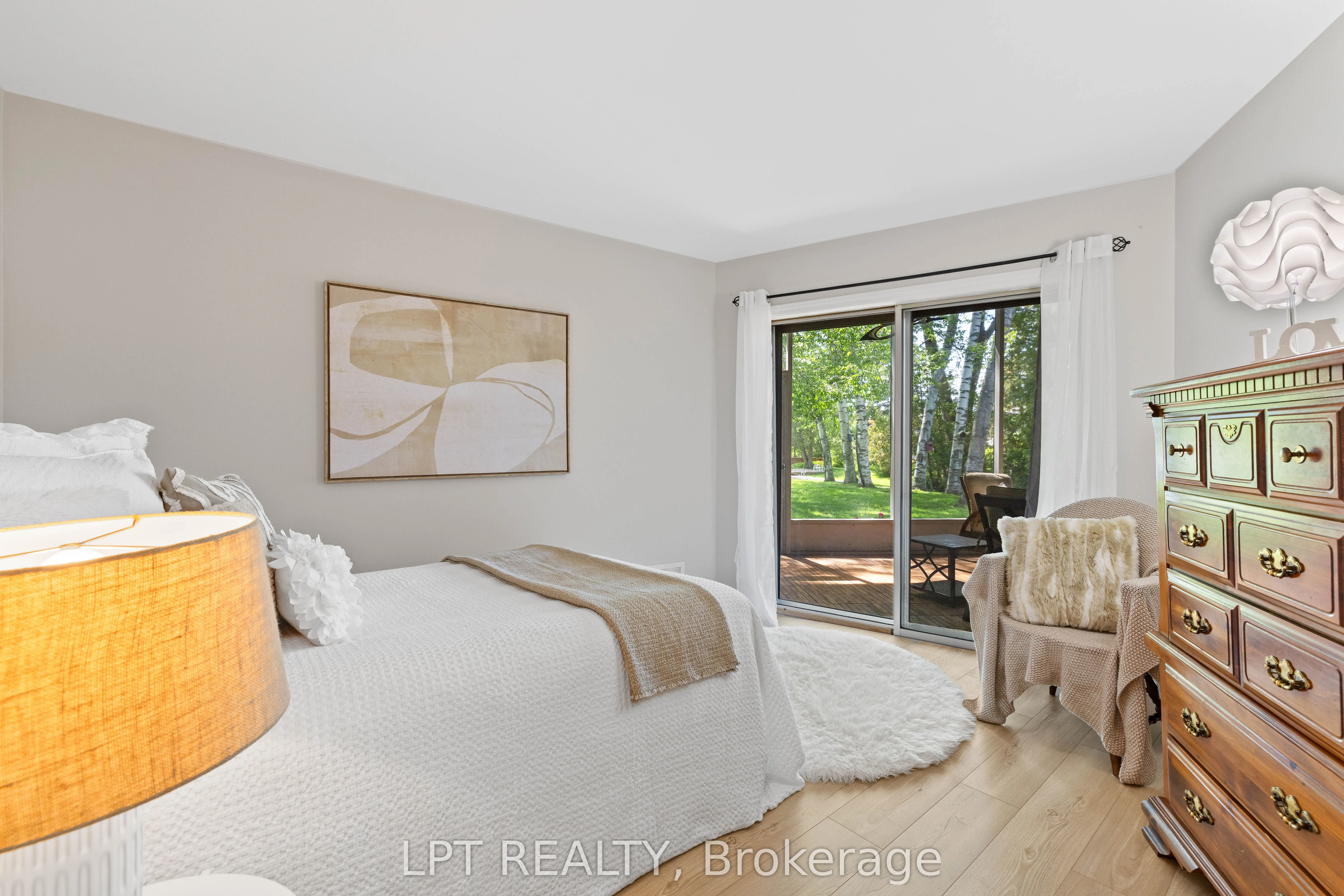 204 The Queensway S