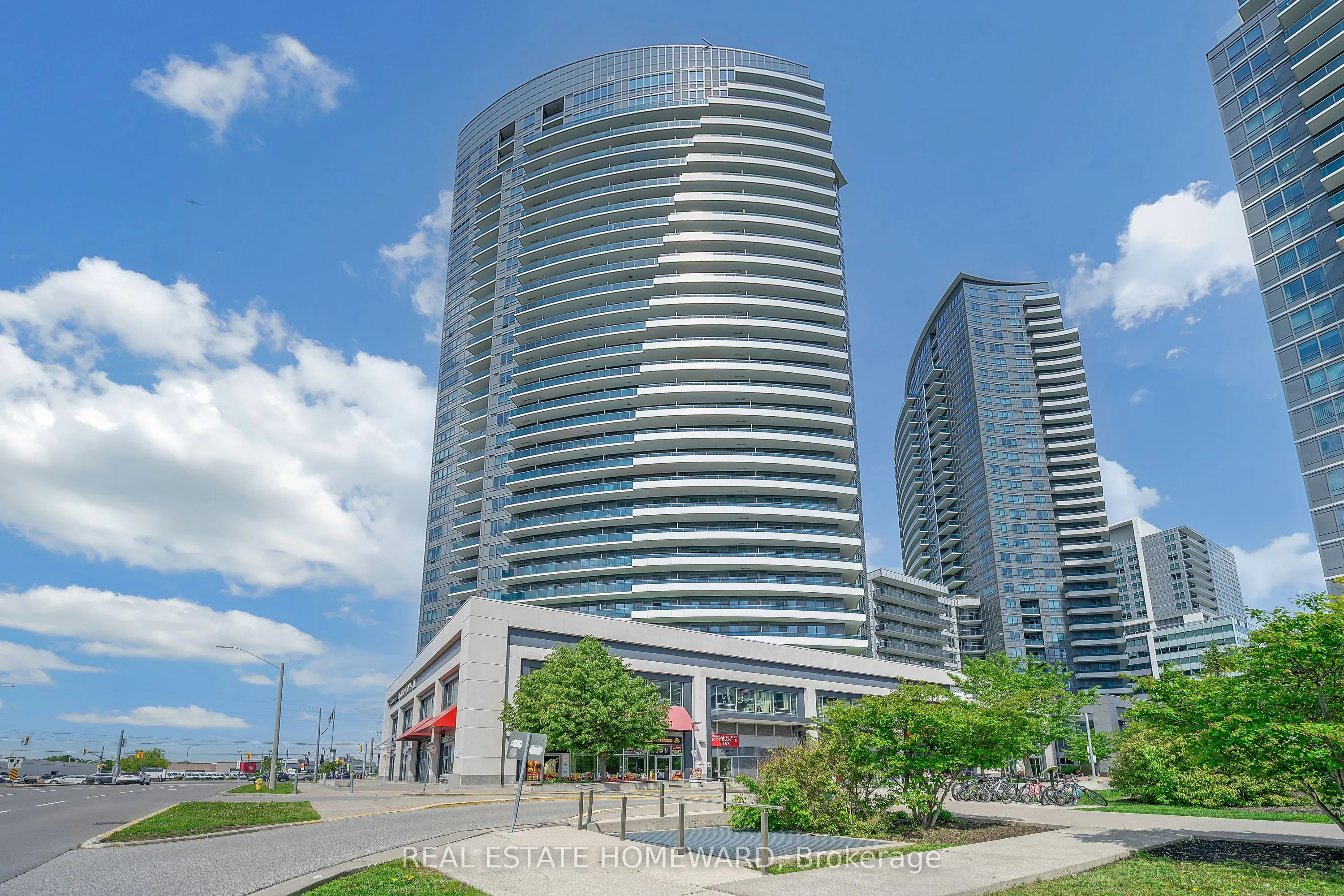 7161 Yonge Street #1525