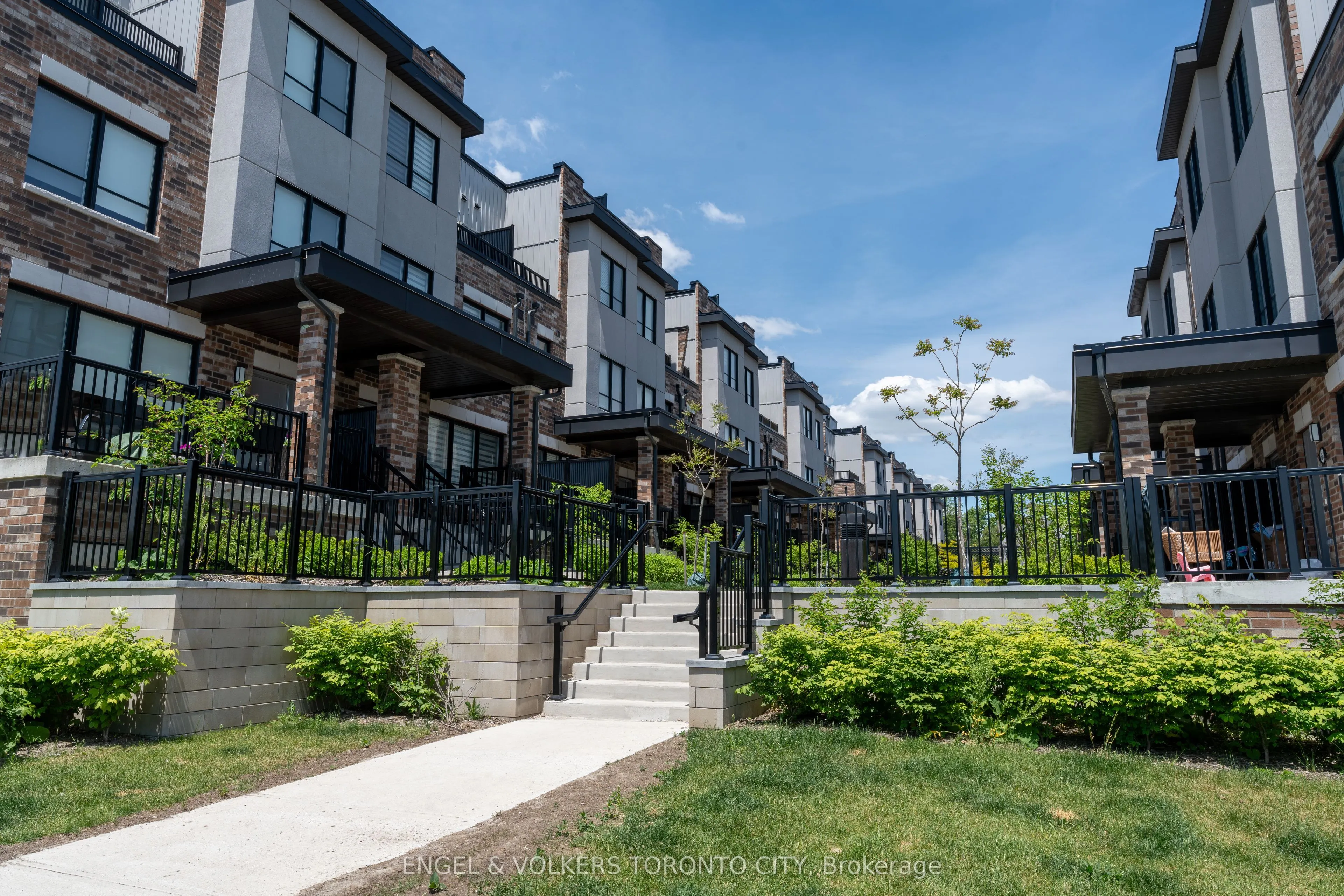50 Baynes Way #5