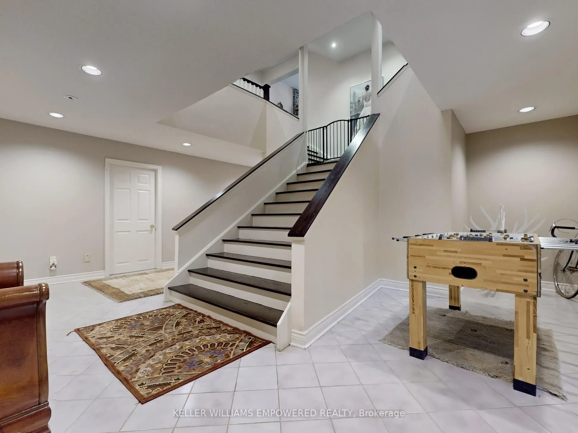 788 Woodland Acres Crescent