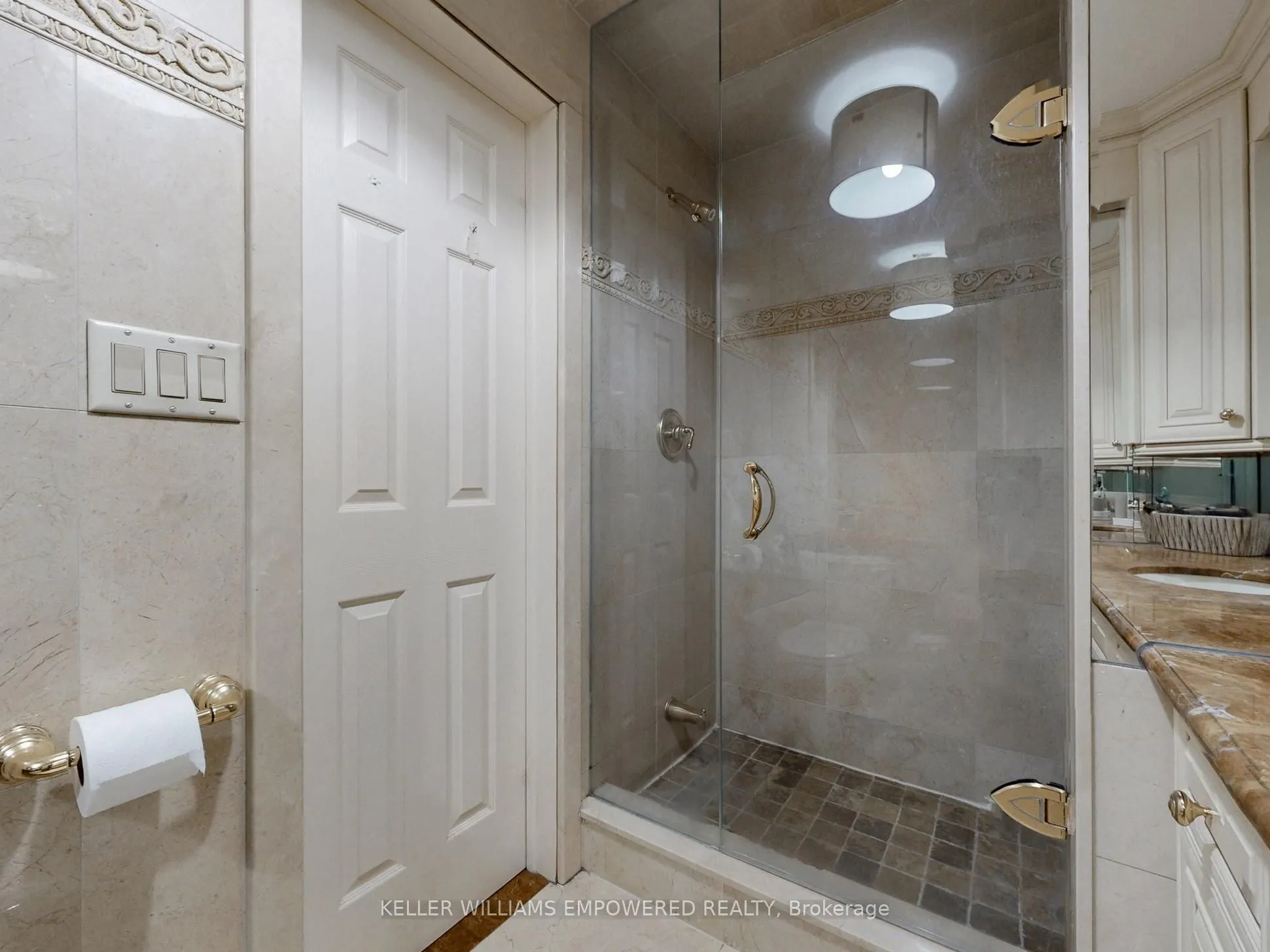 788 Woodland Acres Crescent