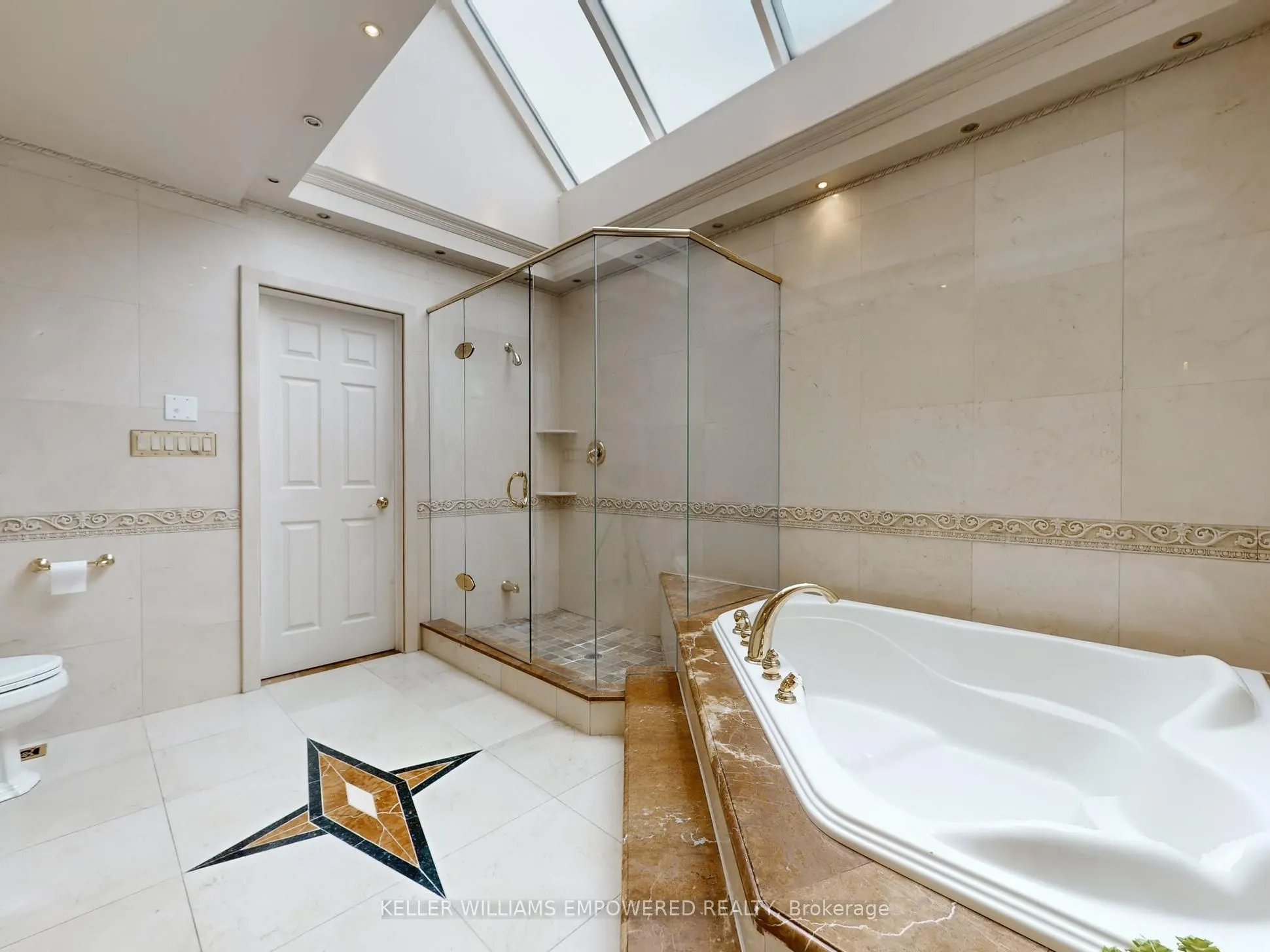 788 Woodland Acres Crescent
