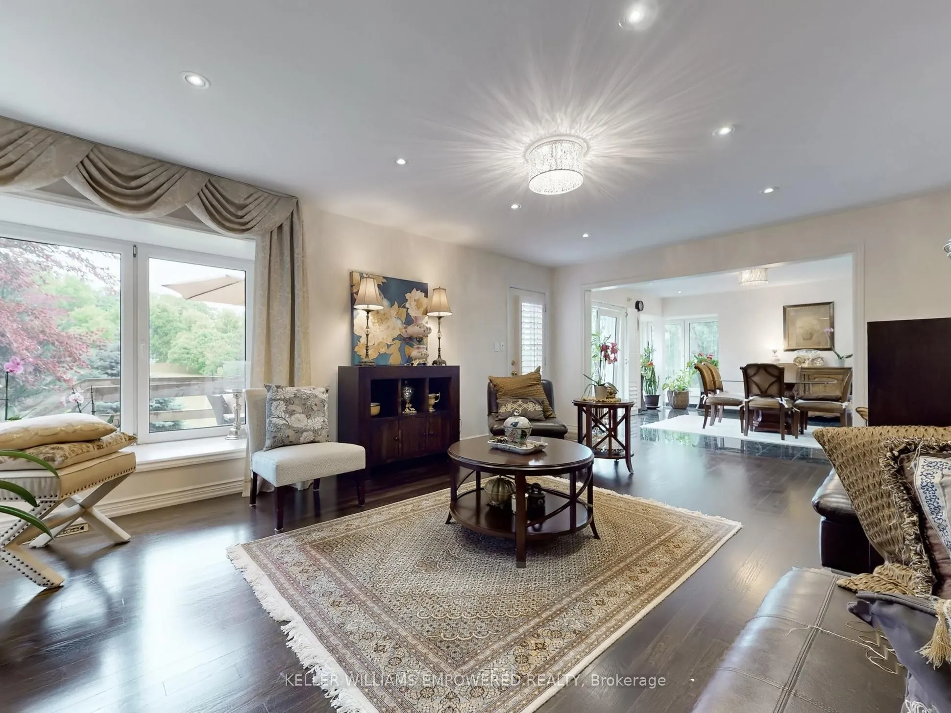 788 Woodland Acres Crescent