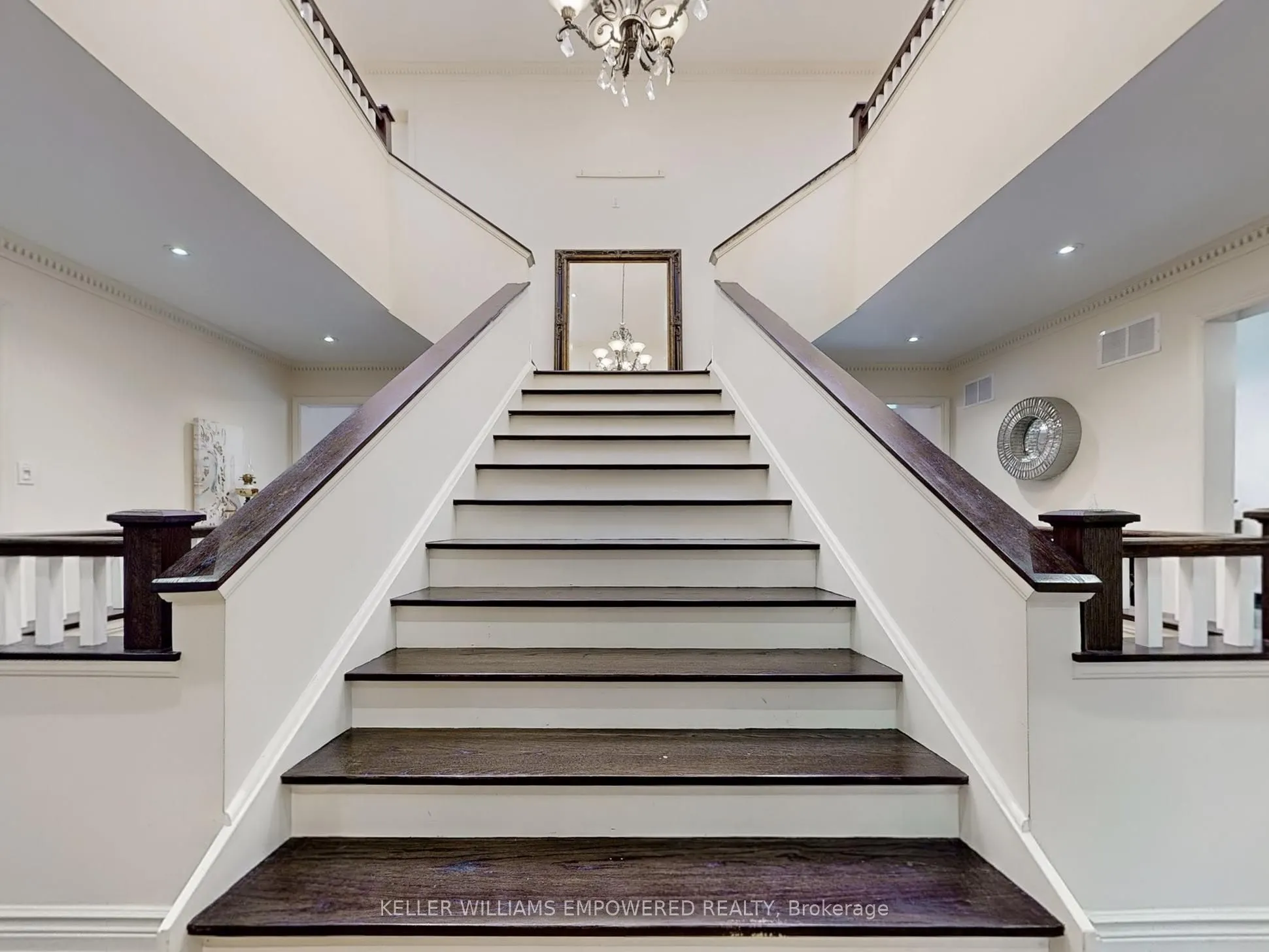 788 Woodland Acres Crescent