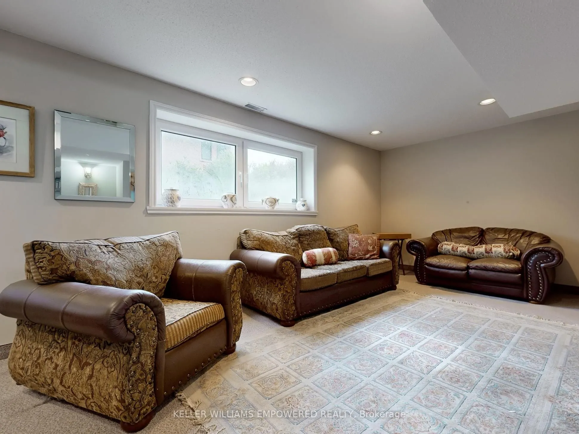 788 Woodland Acres Crescent