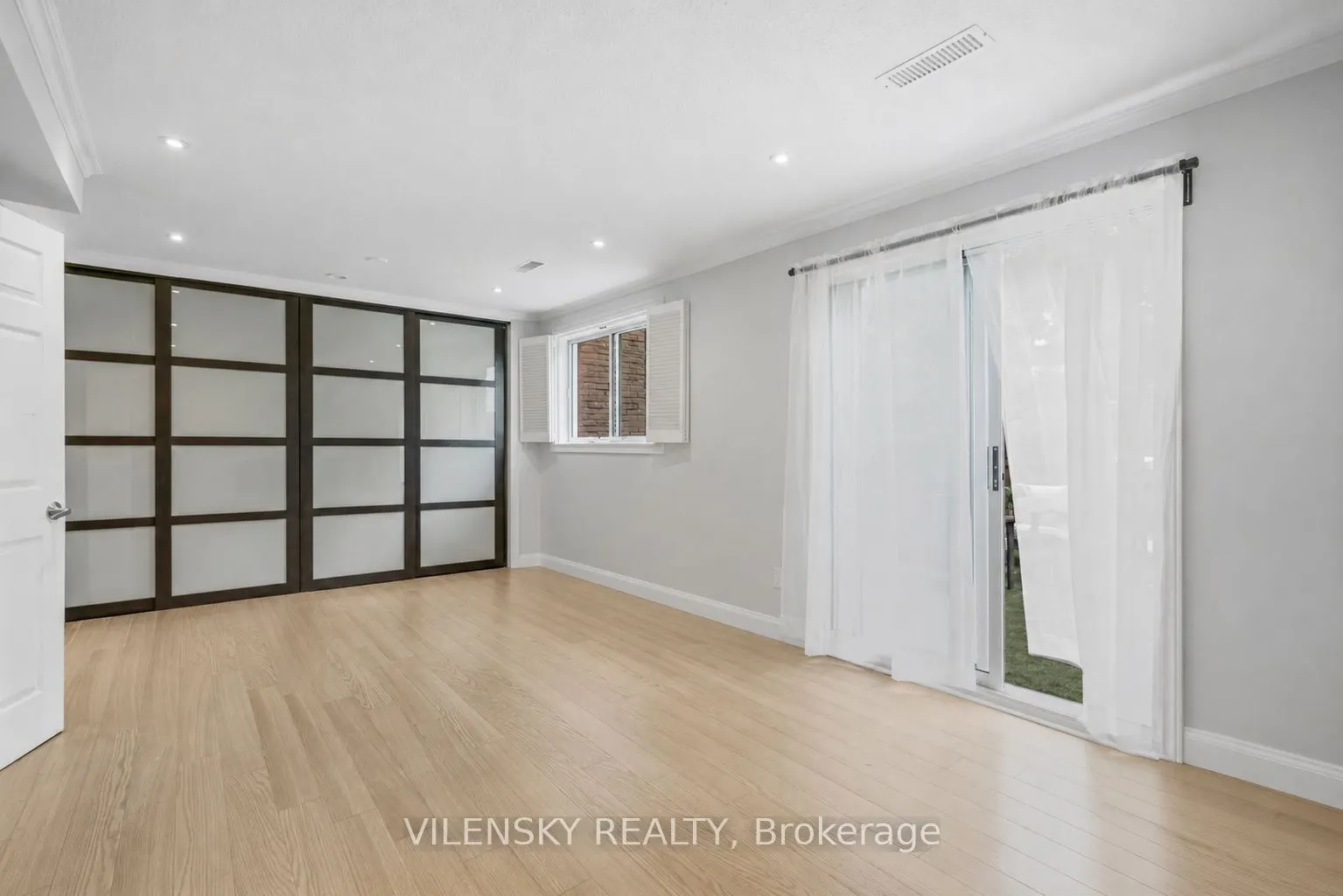14 Poplar Crescent #19