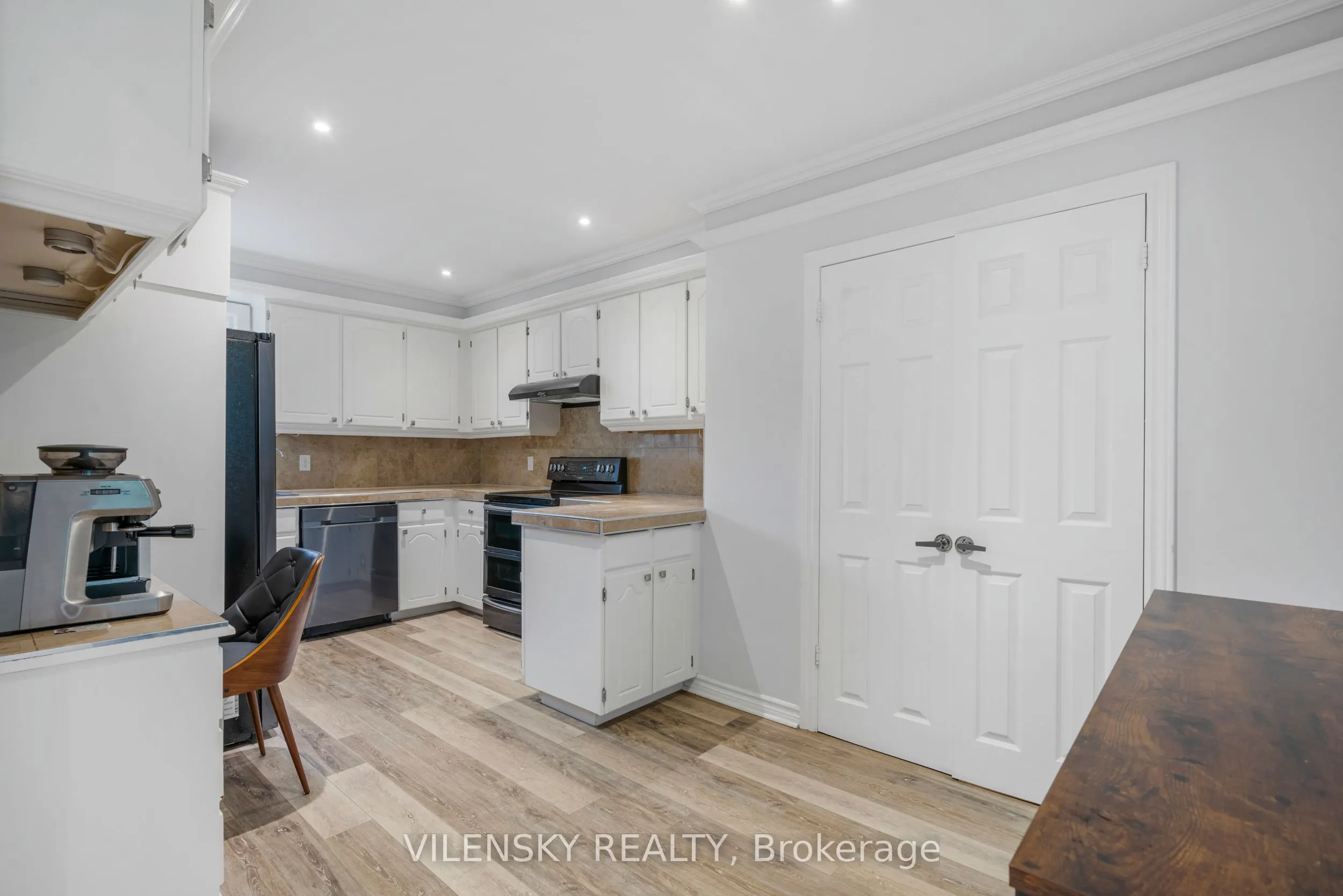 14 Poplar Crescent #19