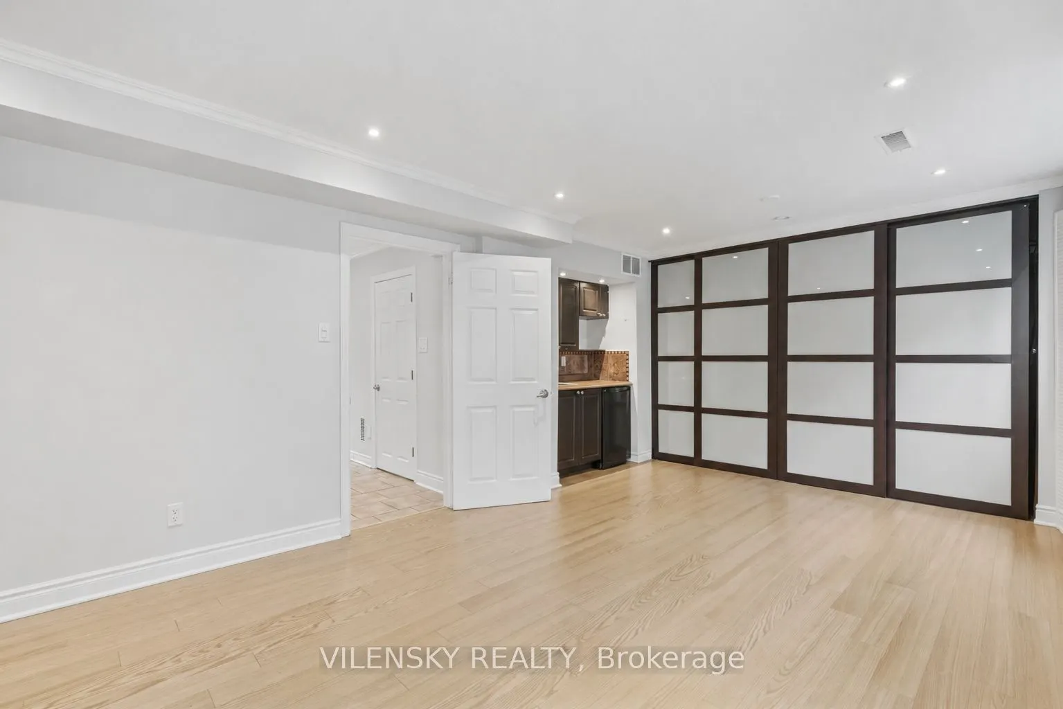 14 Poplar Crescent #19