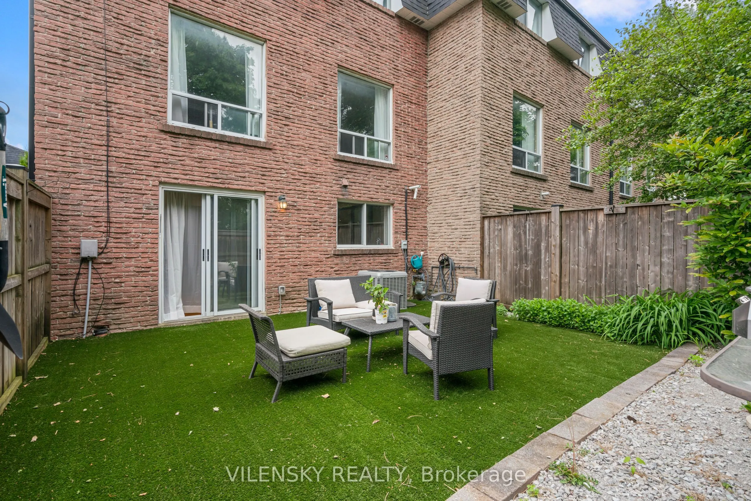 14 Poplar Crescent #19