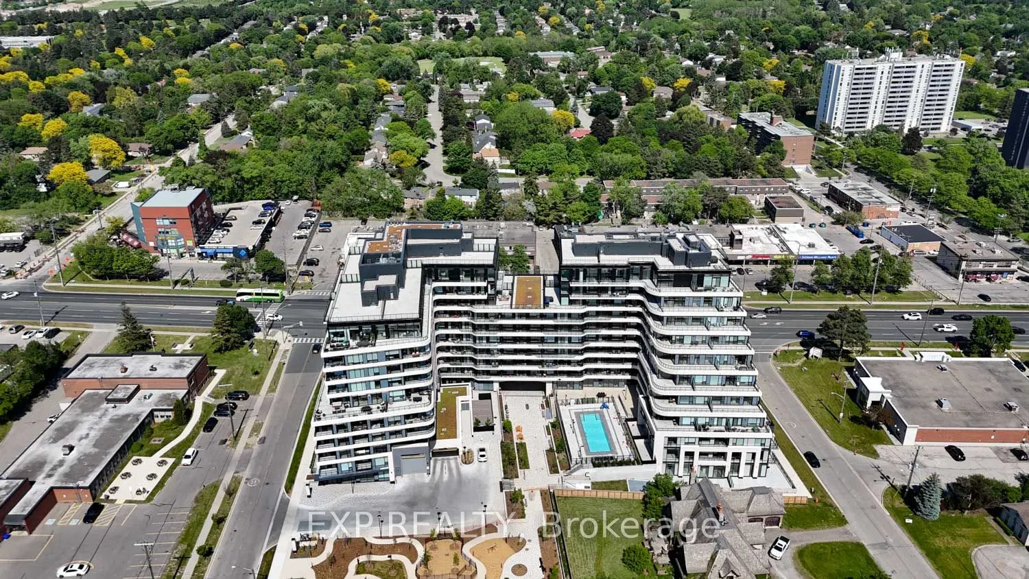 8188 Yonge Street #401