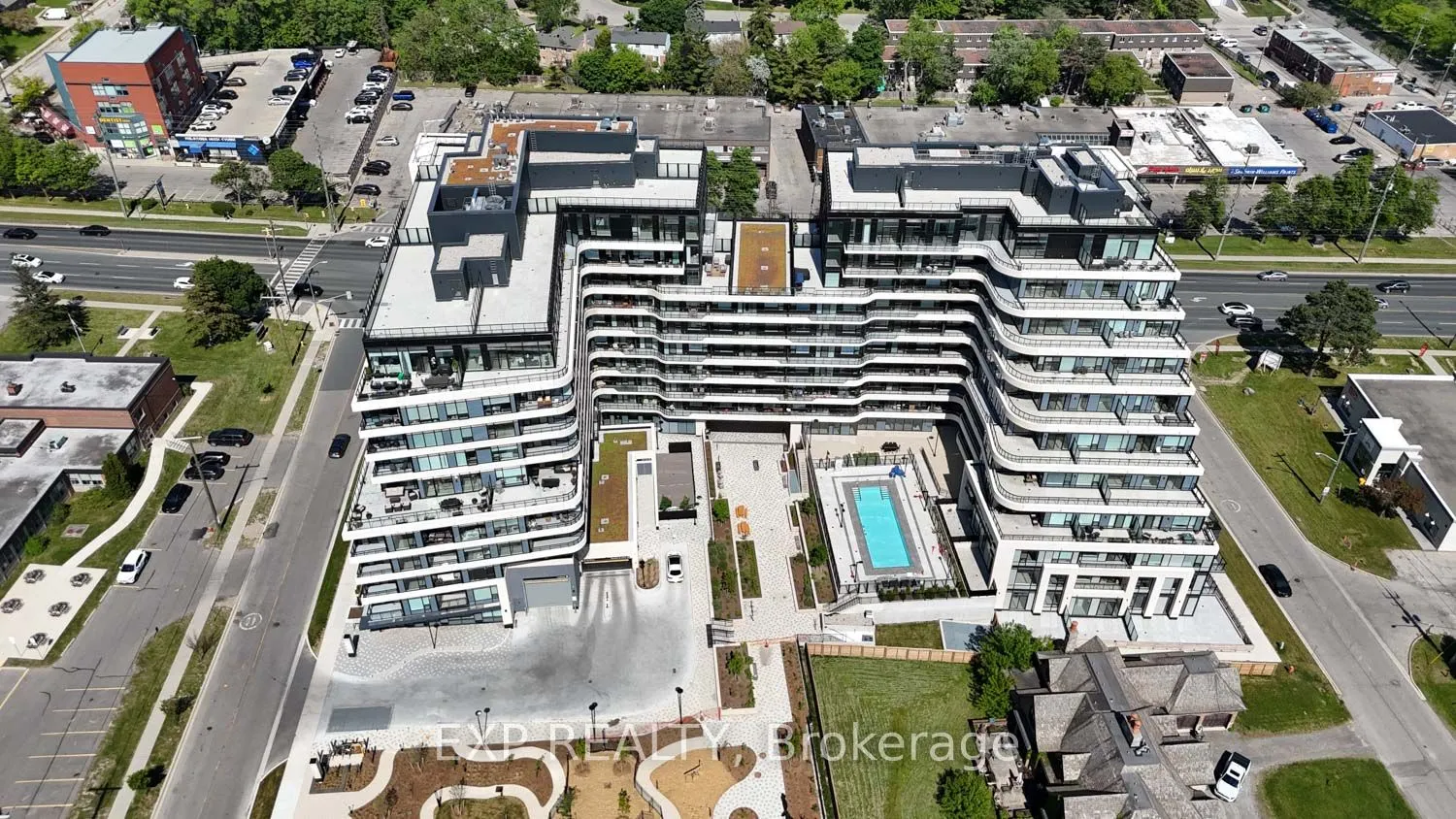 8188 Yonge Street #401