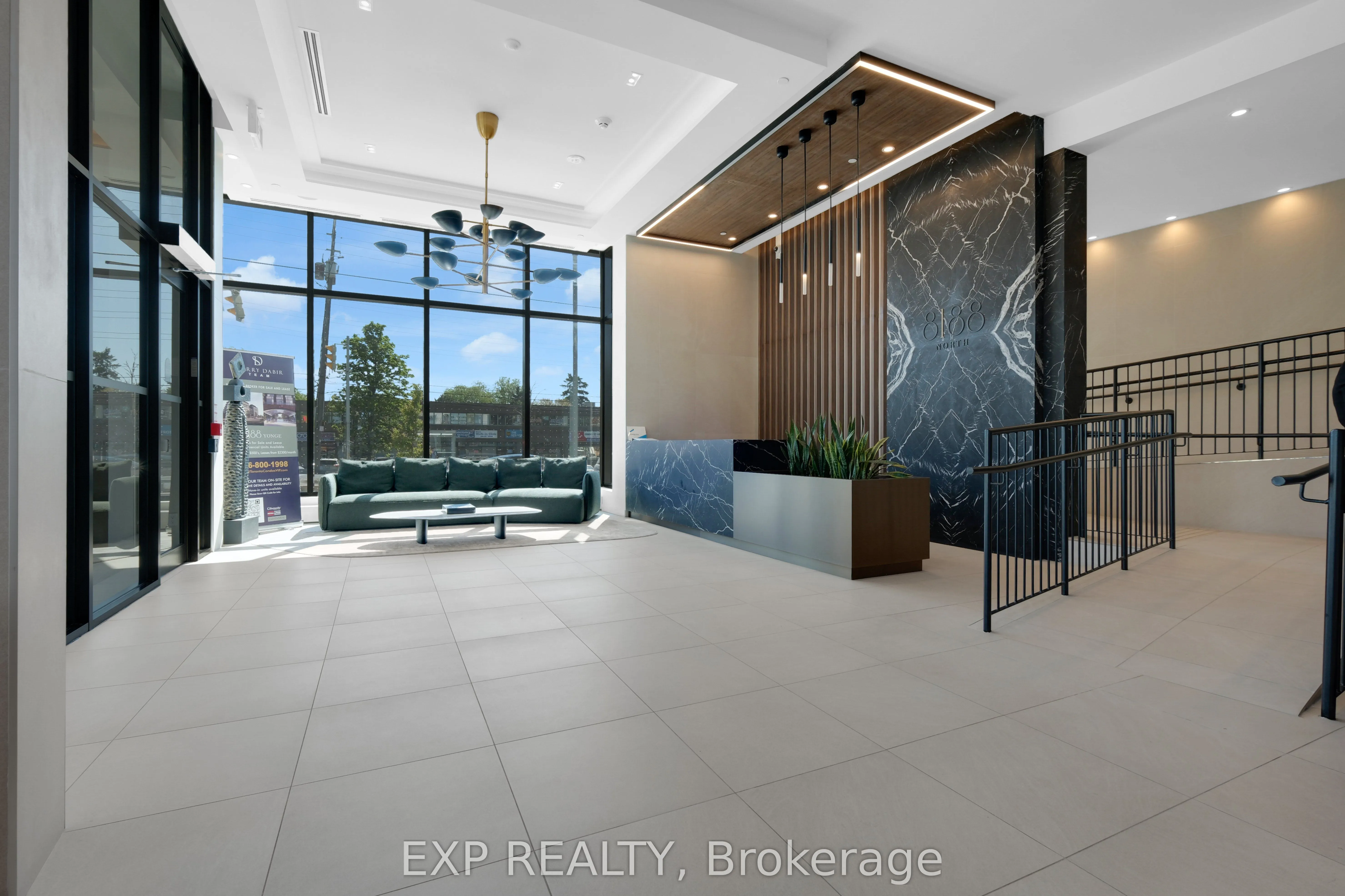 8188 Yonge Street #401