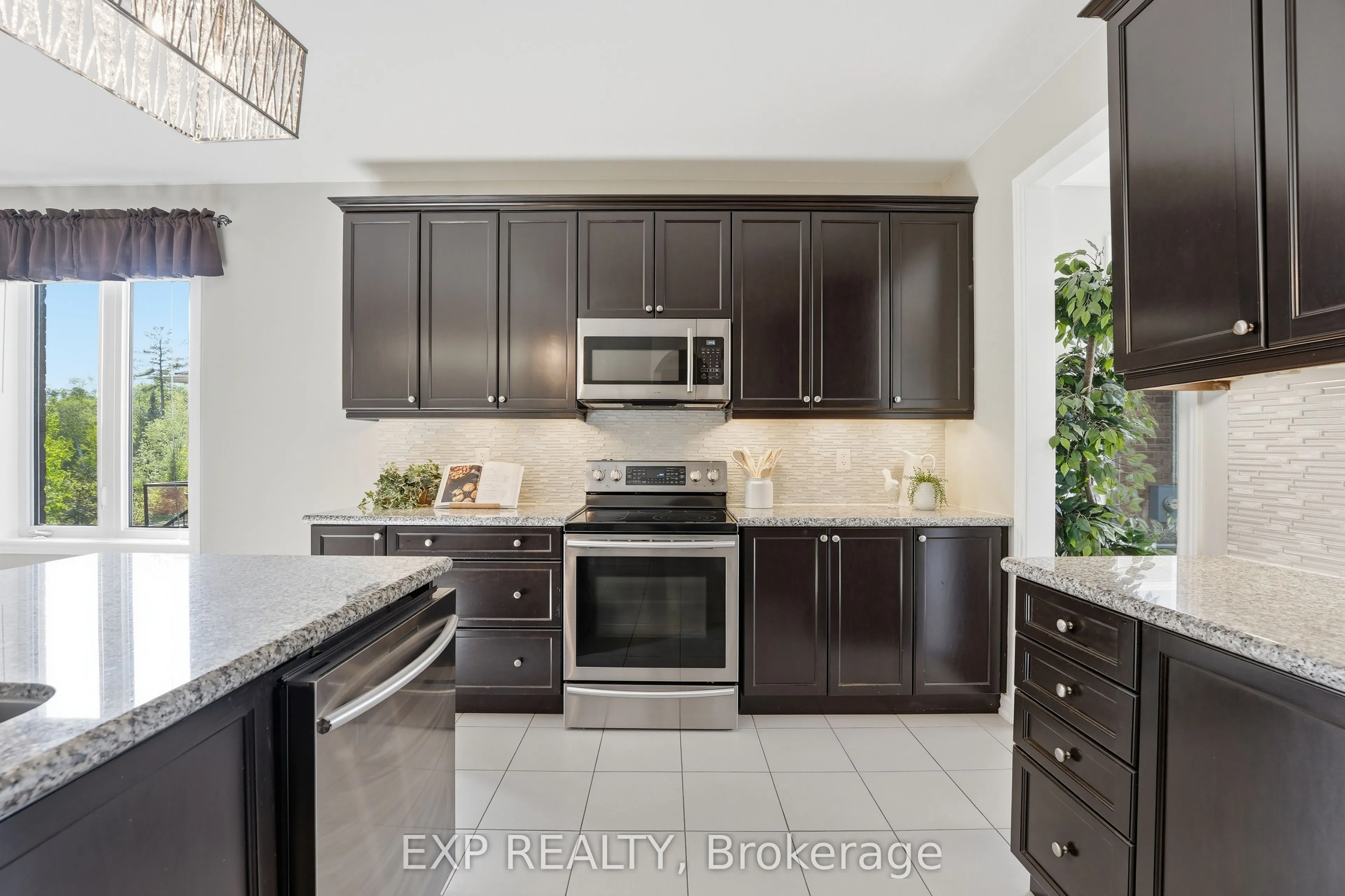 25 Manor Forest Road