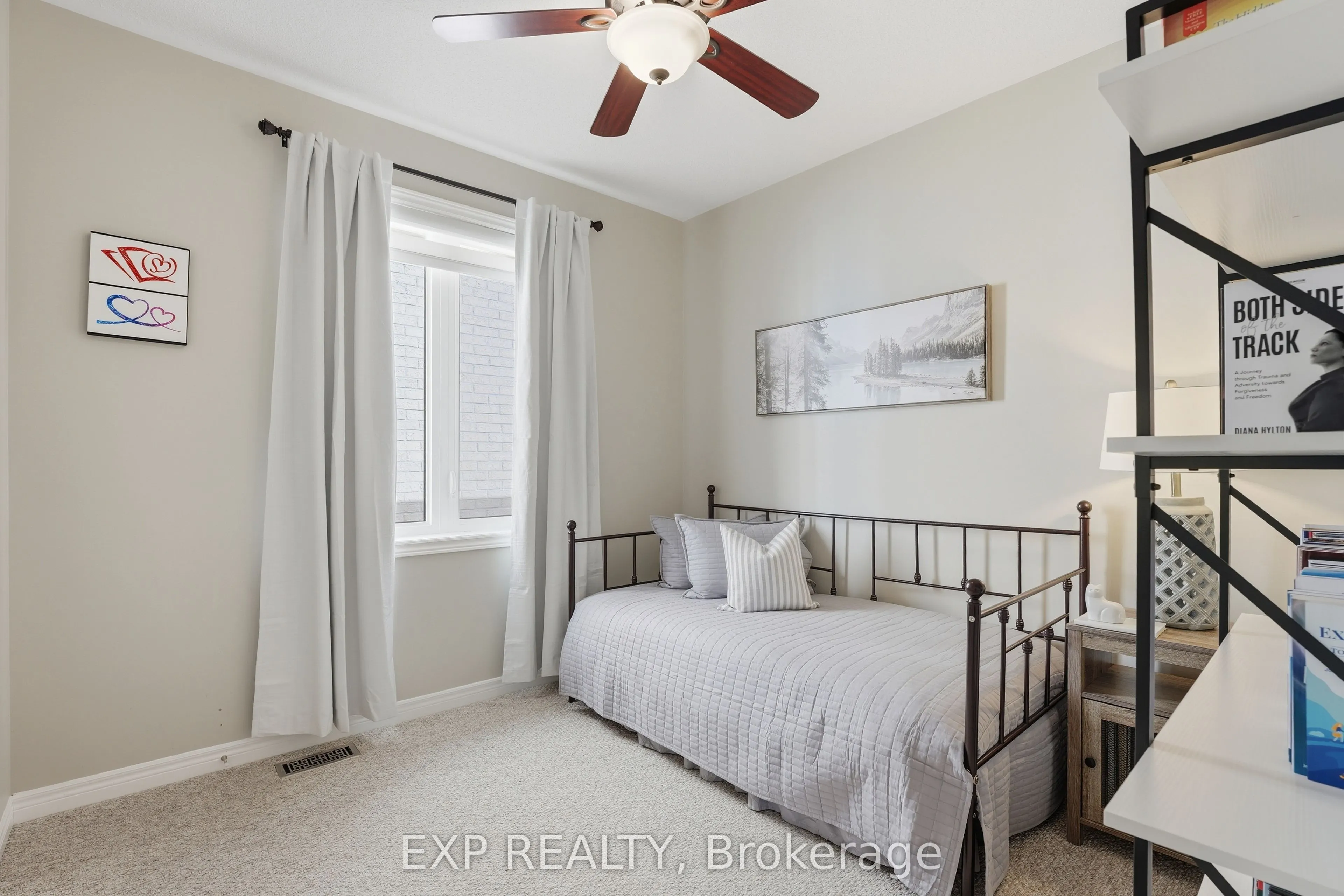 25 Manor Forest Road