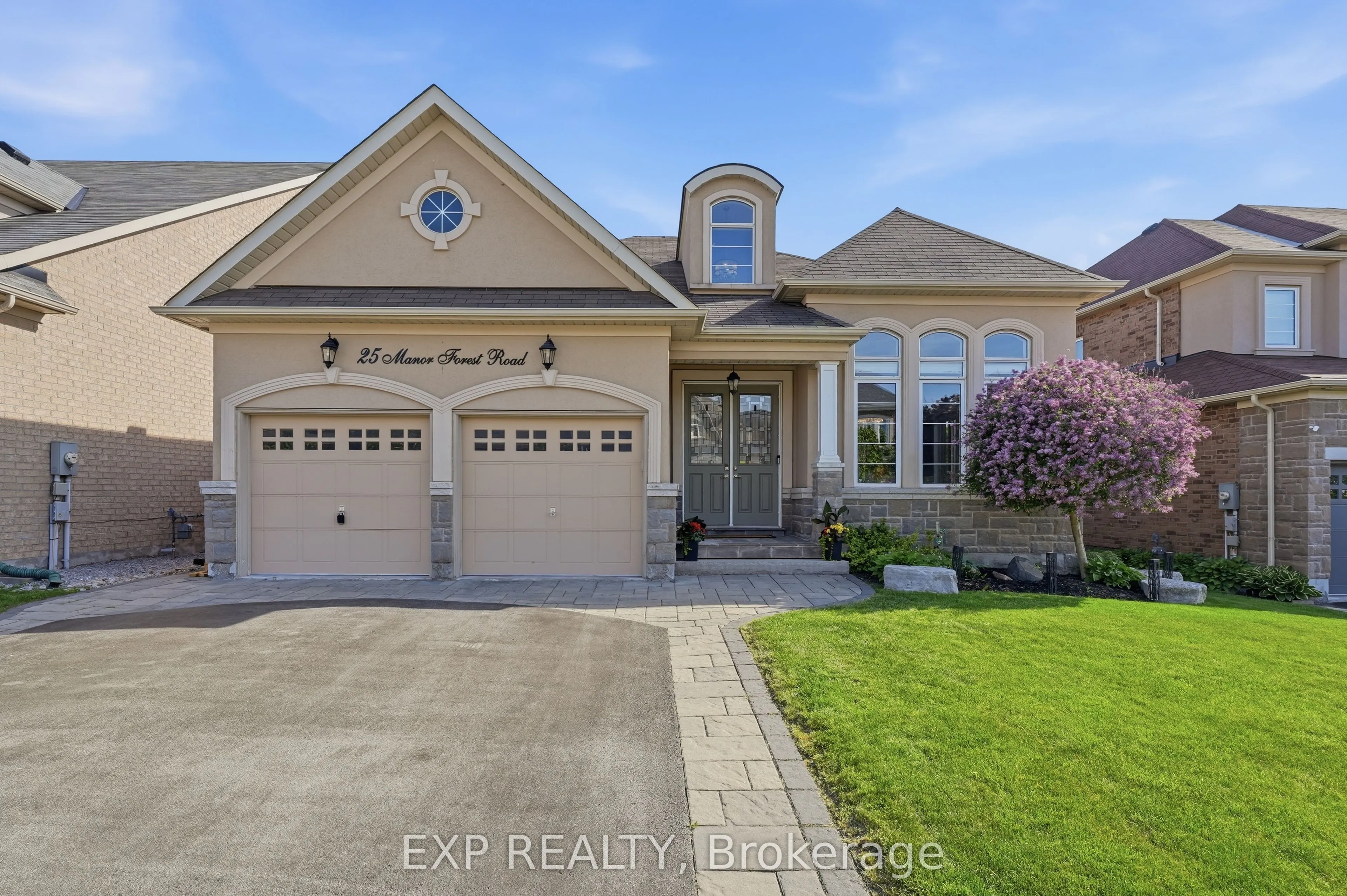 25 Manor Forest Road
