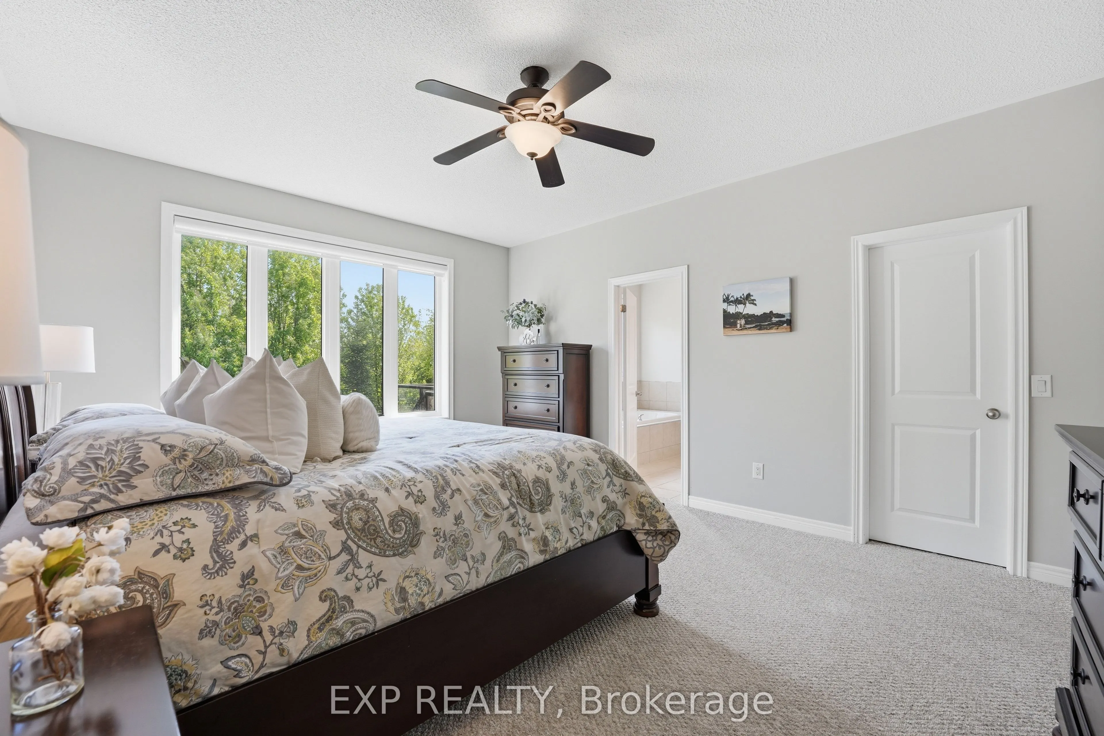 25 Manor Forest Road