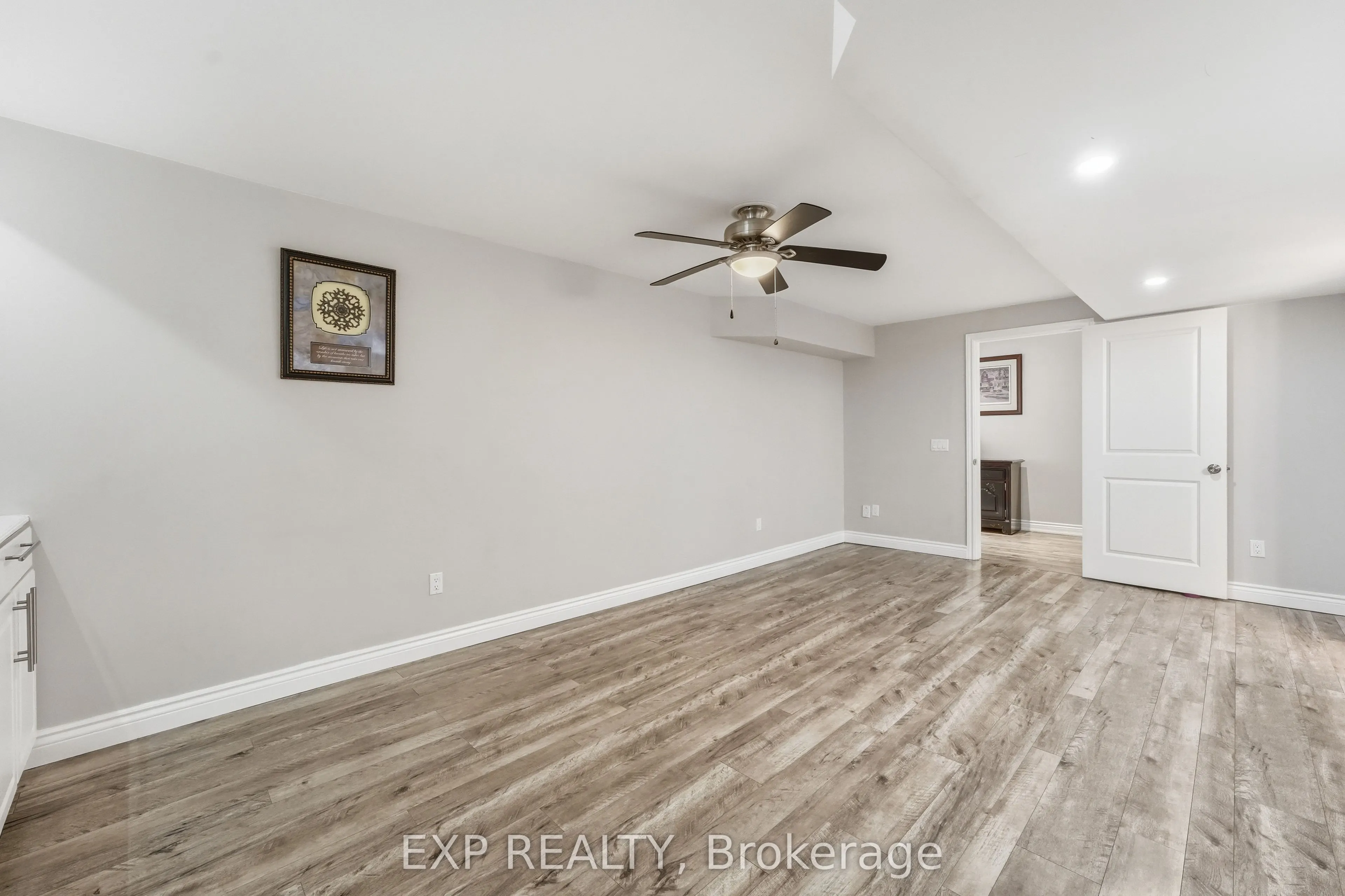 25 Manor Forest Road