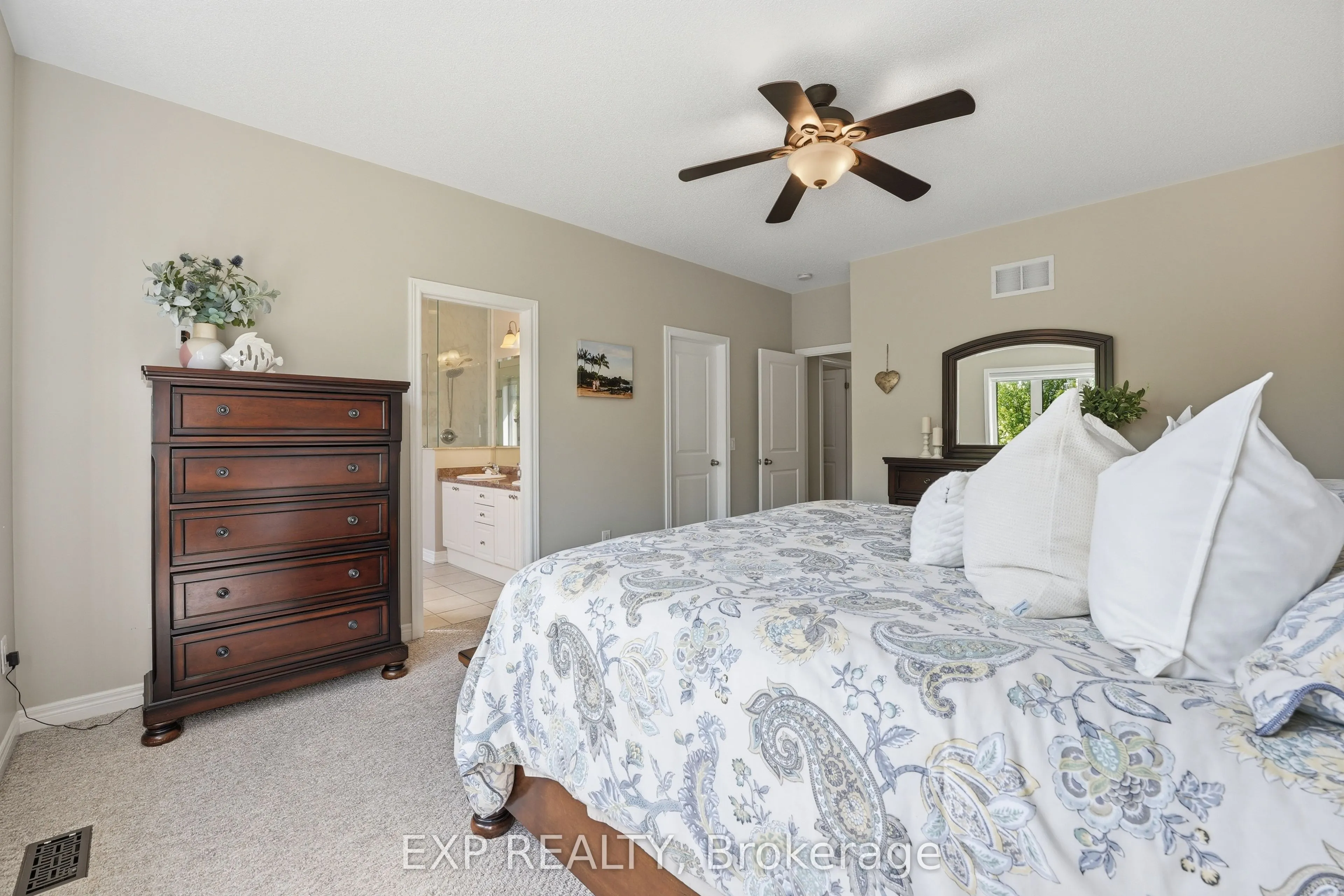 25 Manor Forest Road