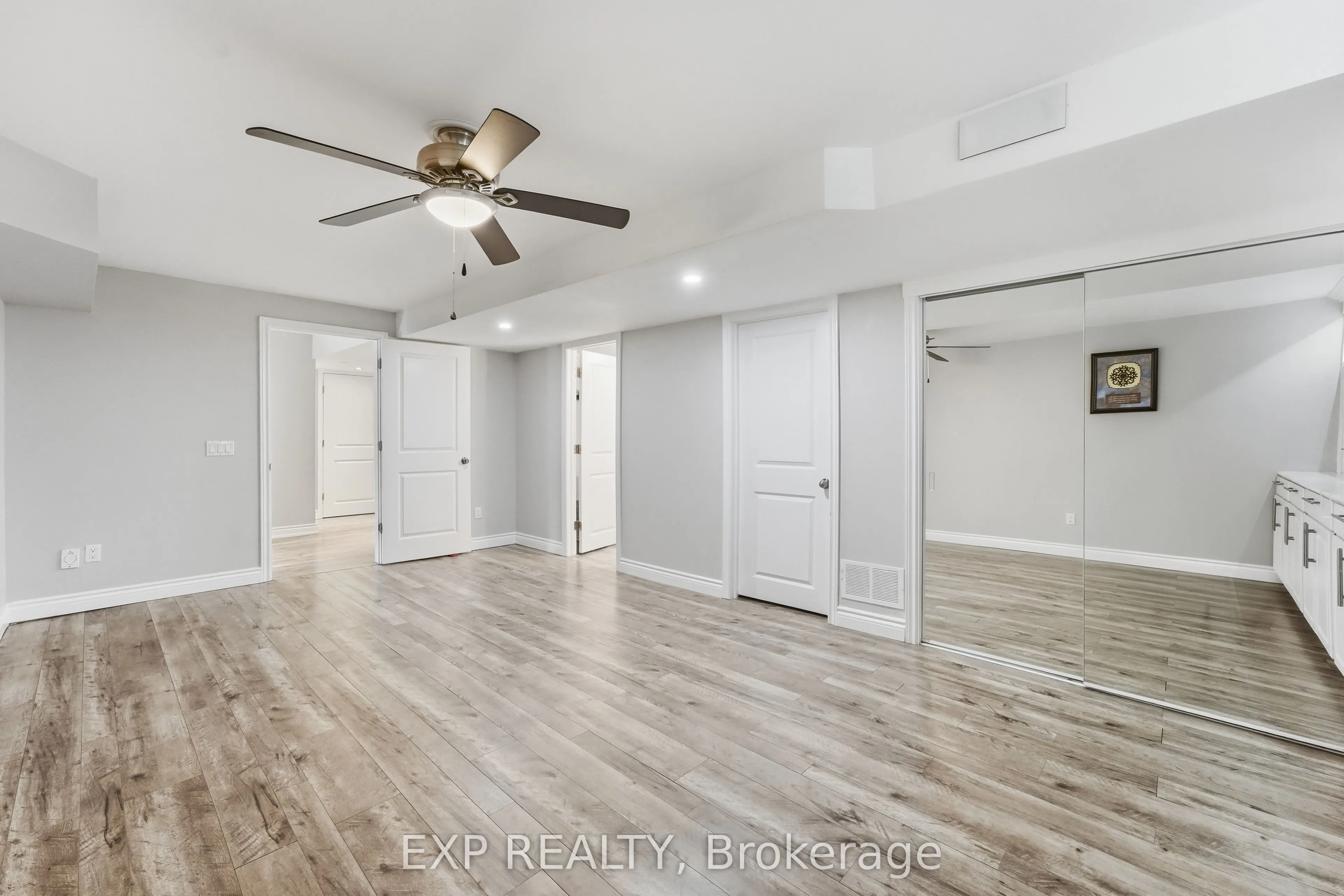25 Manor Forest Road