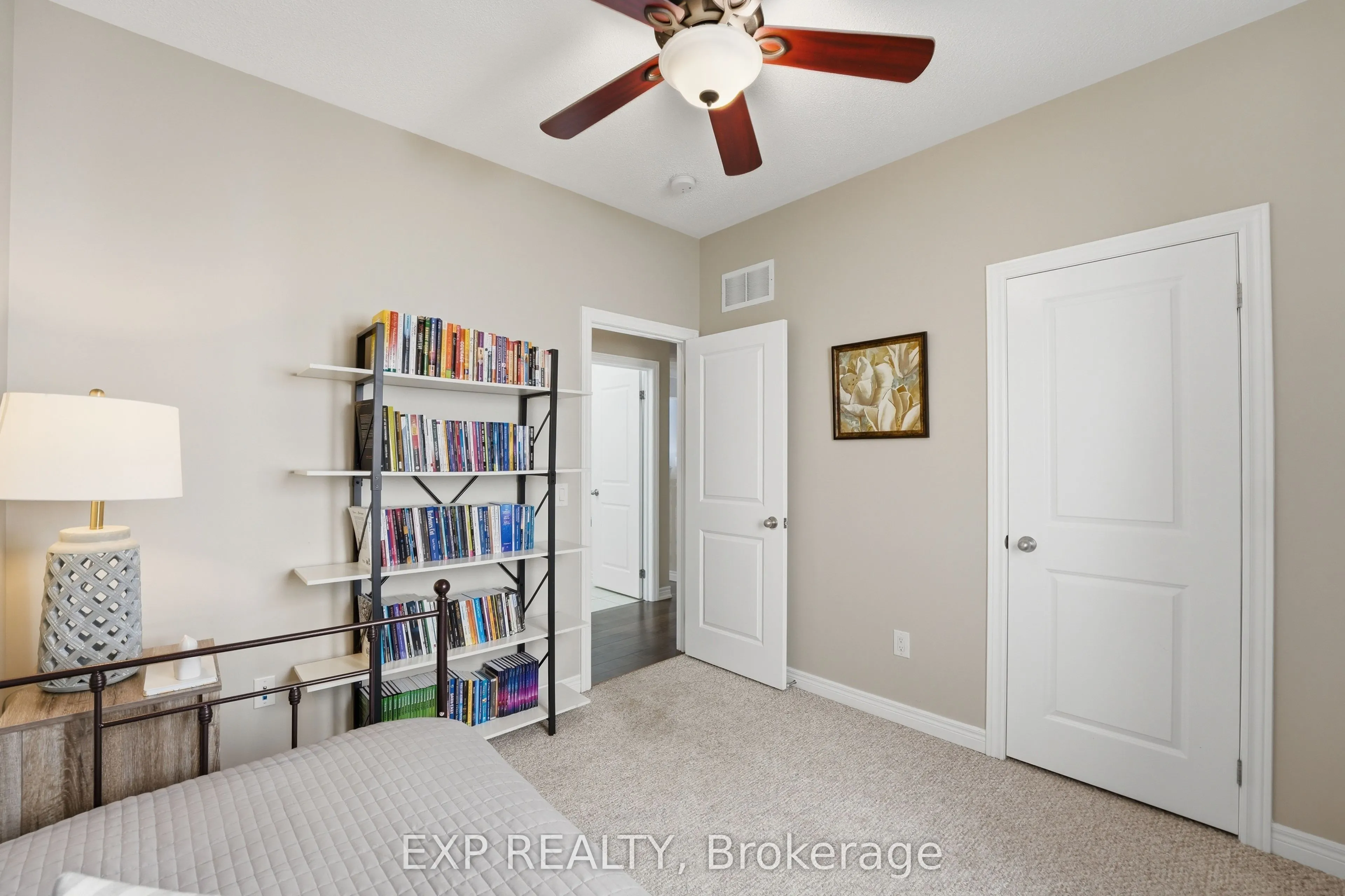 25 Manor Forest Road