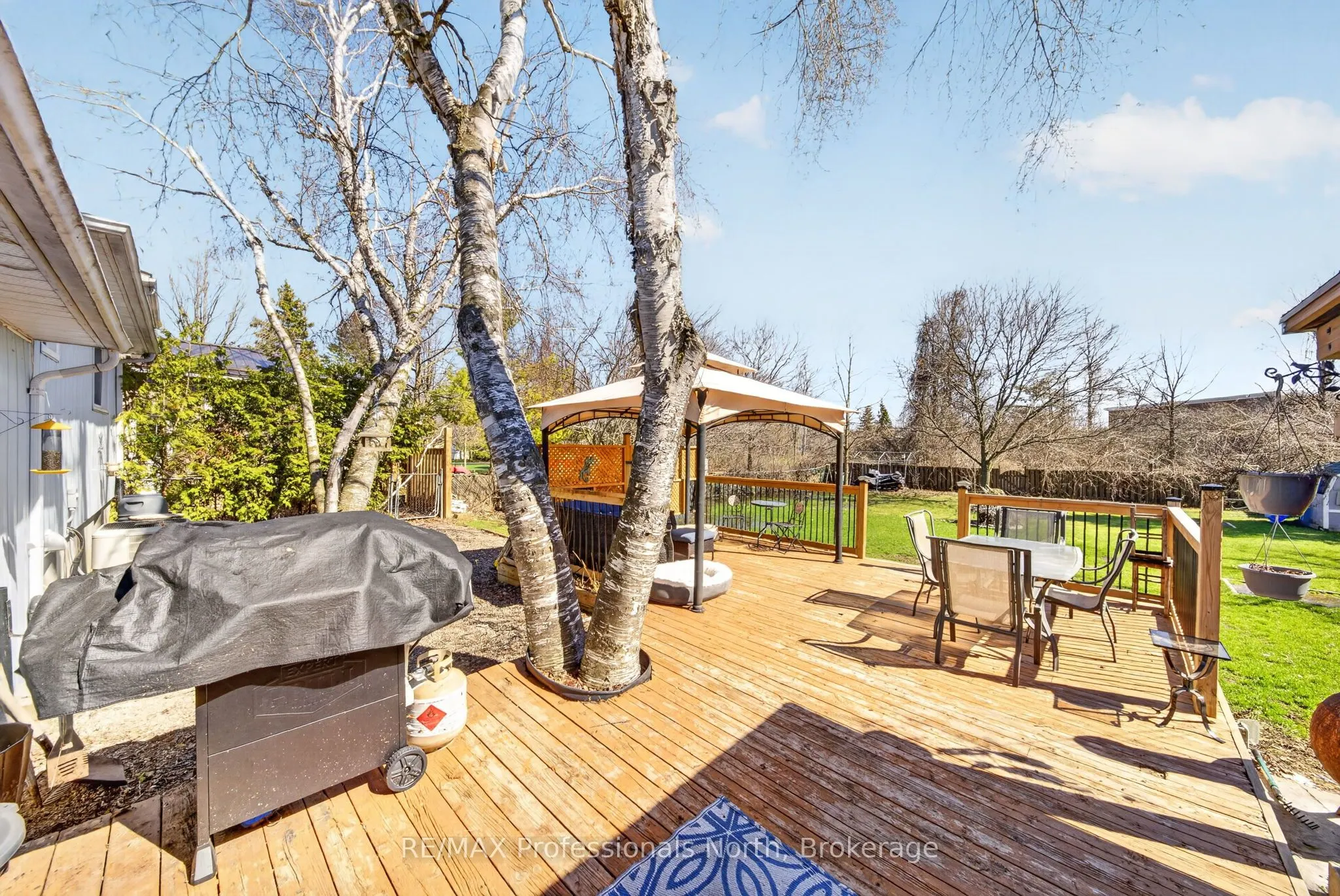 271 Lakeland Crescent