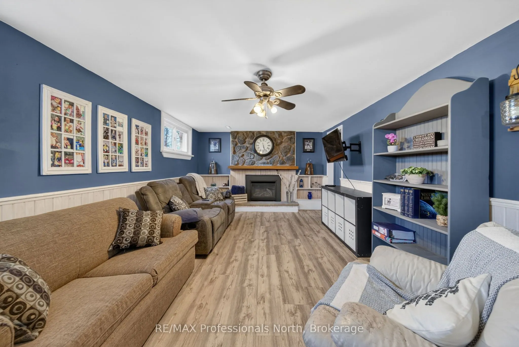 271 Lakeland Crescent
