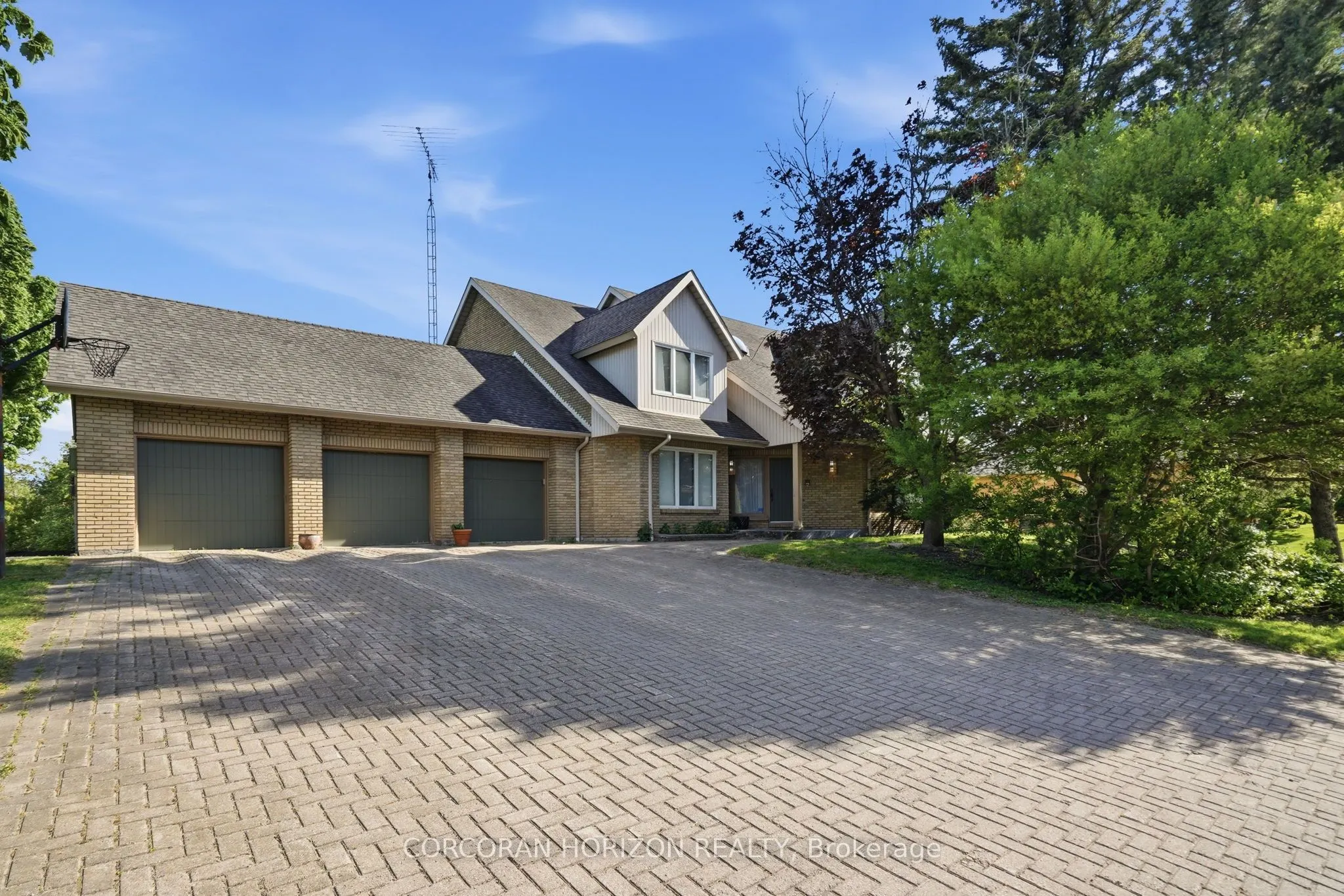 18 Curtis Crescent