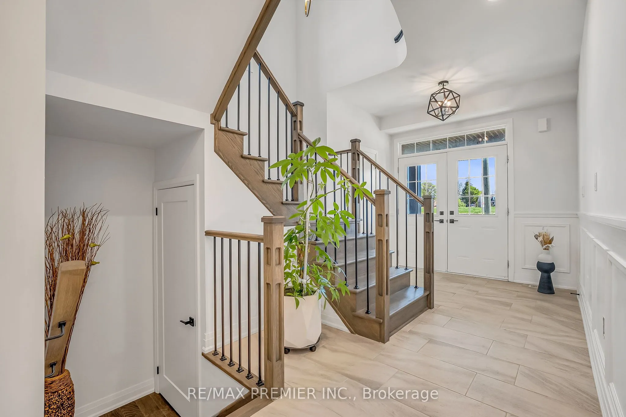 25 Low Boulevard