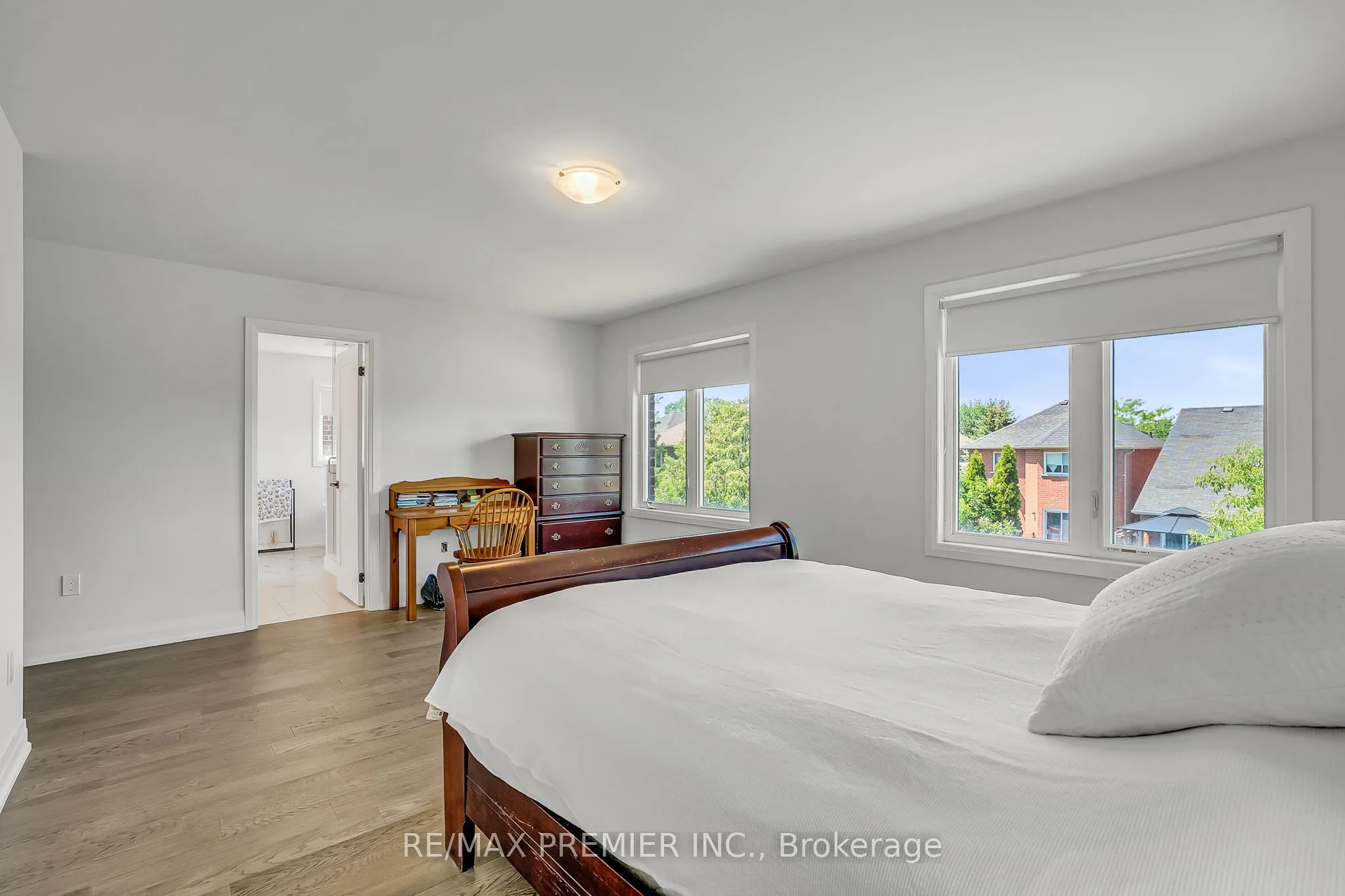 25 Low Boulevard