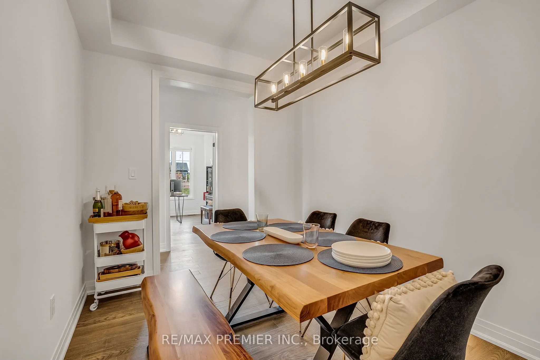 25 Low Boulevard