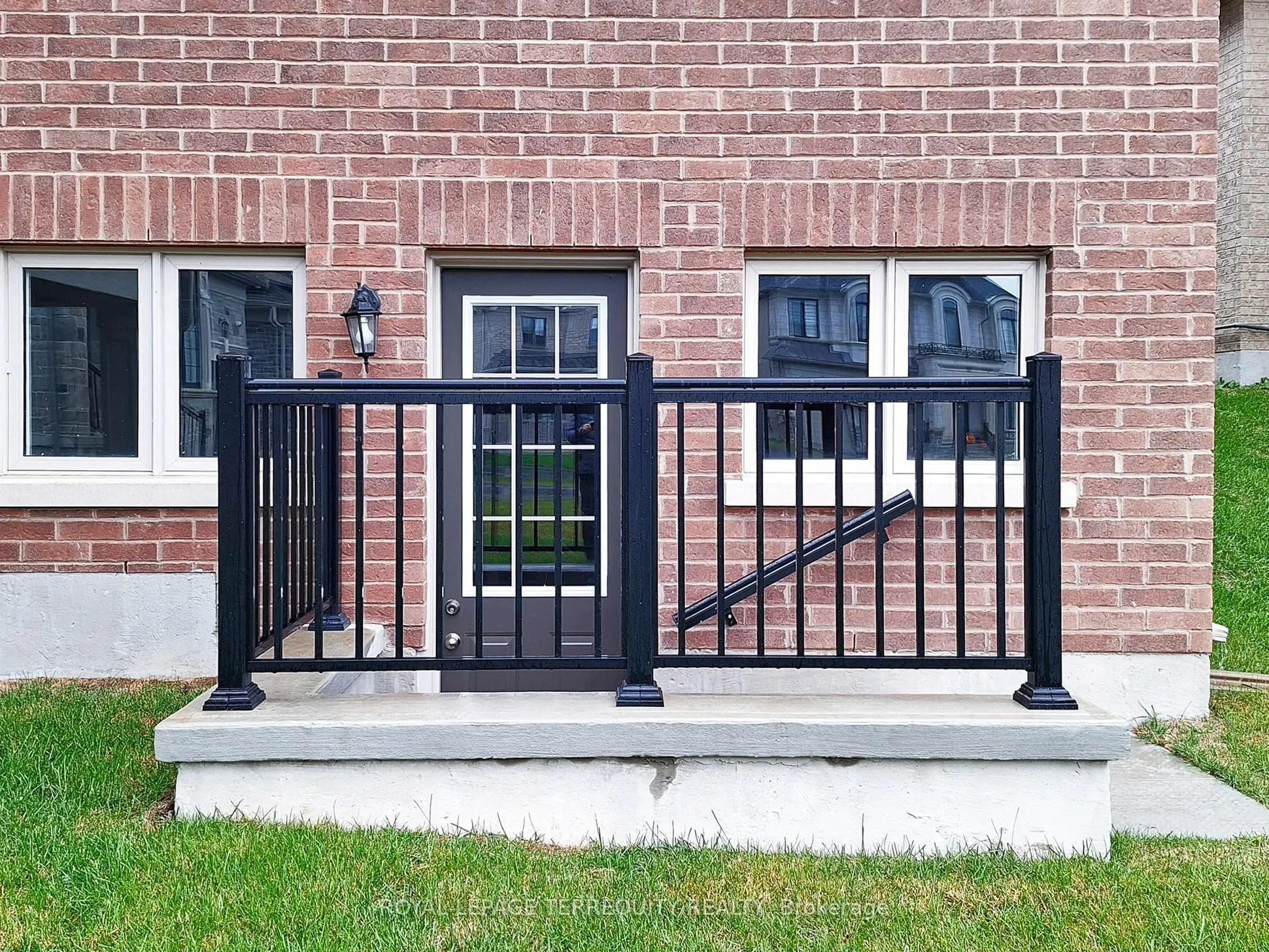 161 Cranberry Lane