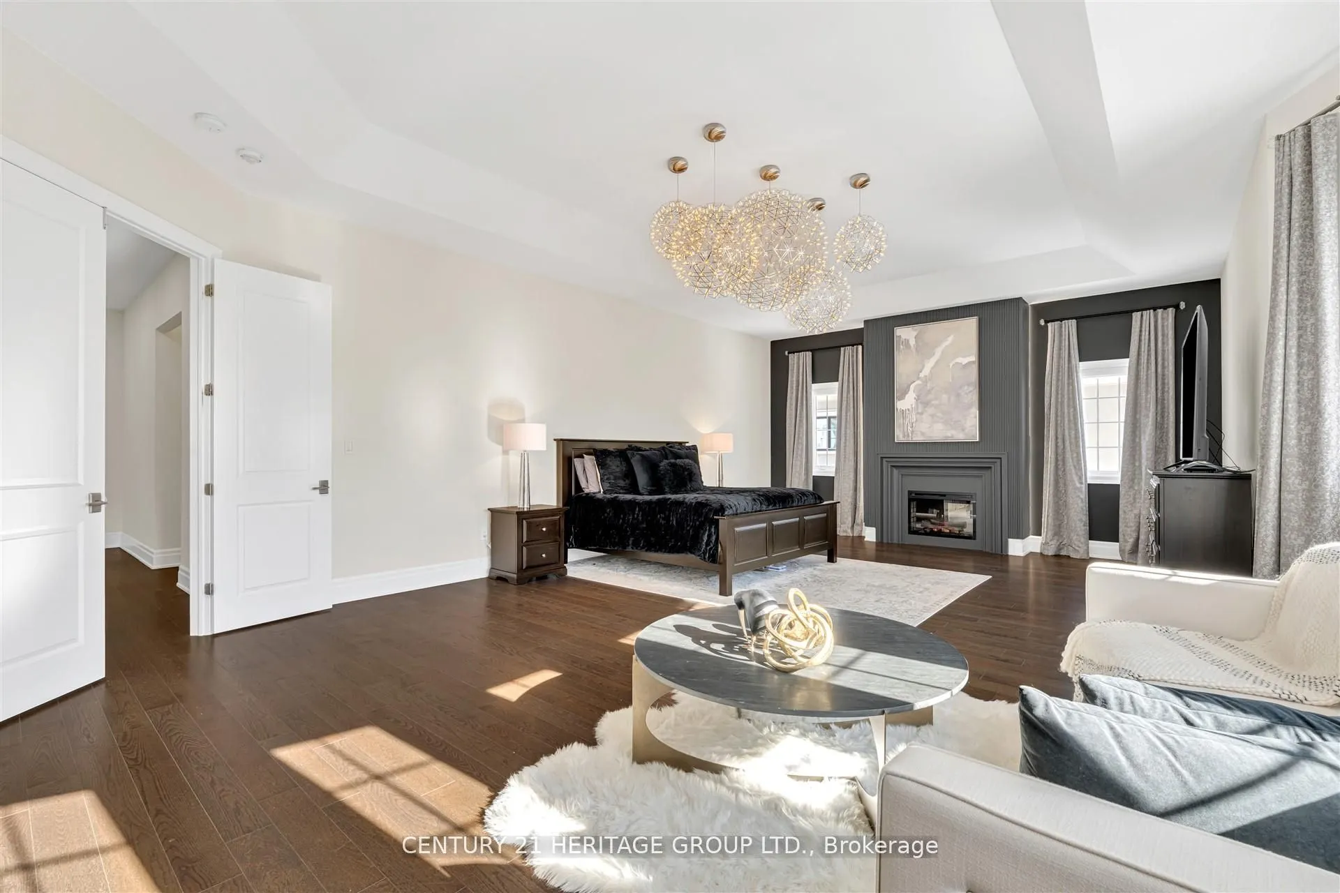 43 Sir Henry Court