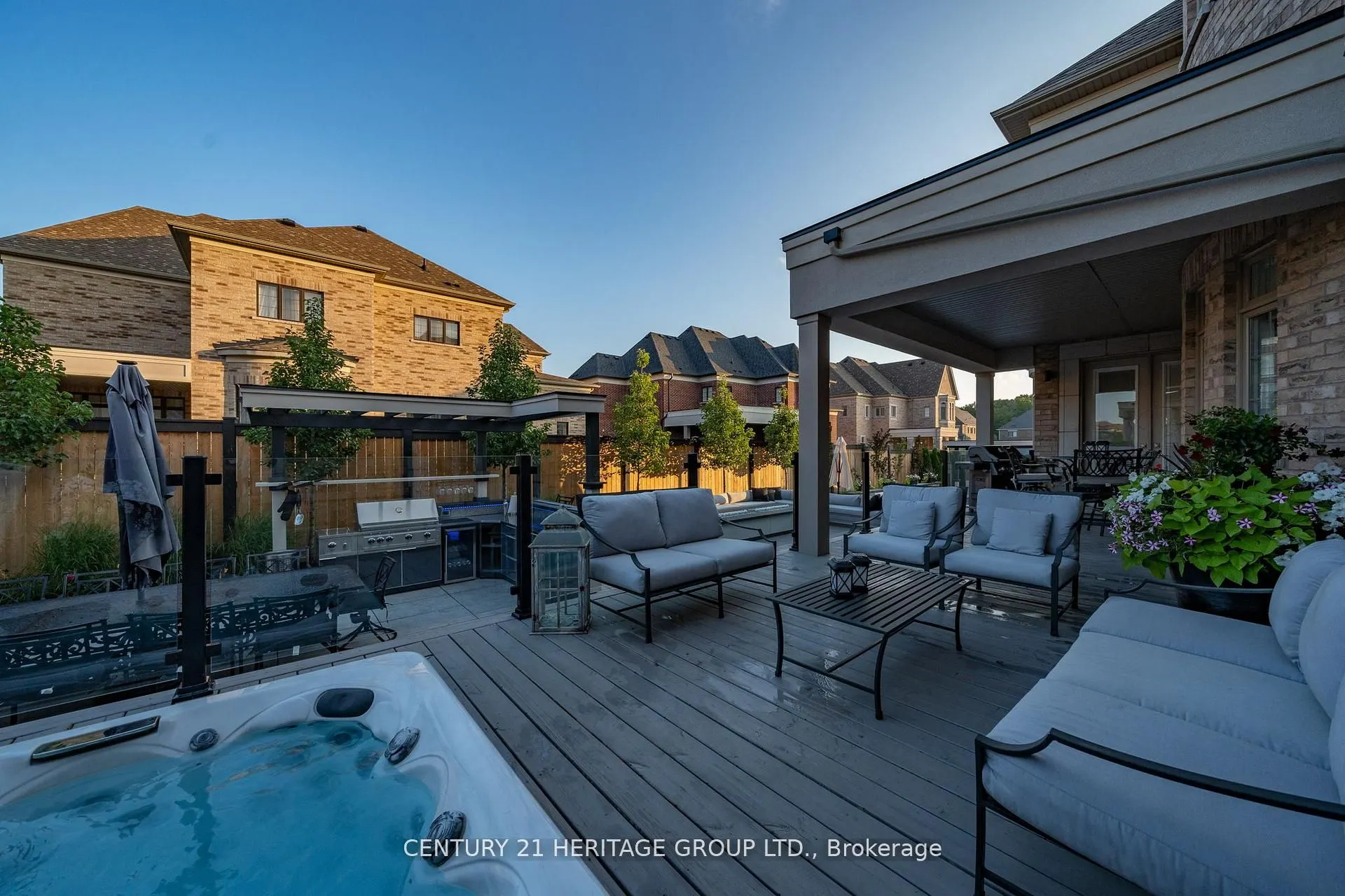 43 Sir Henry Court