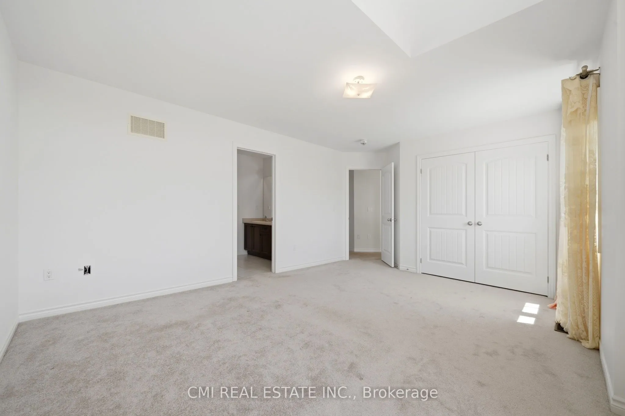 144 Gold Park Gate