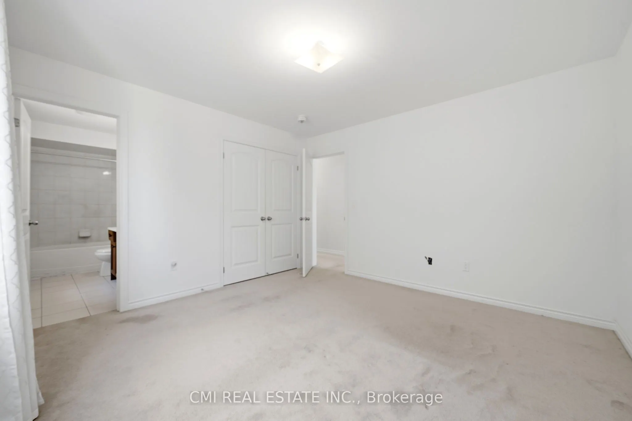 144 Gold Park Gate
