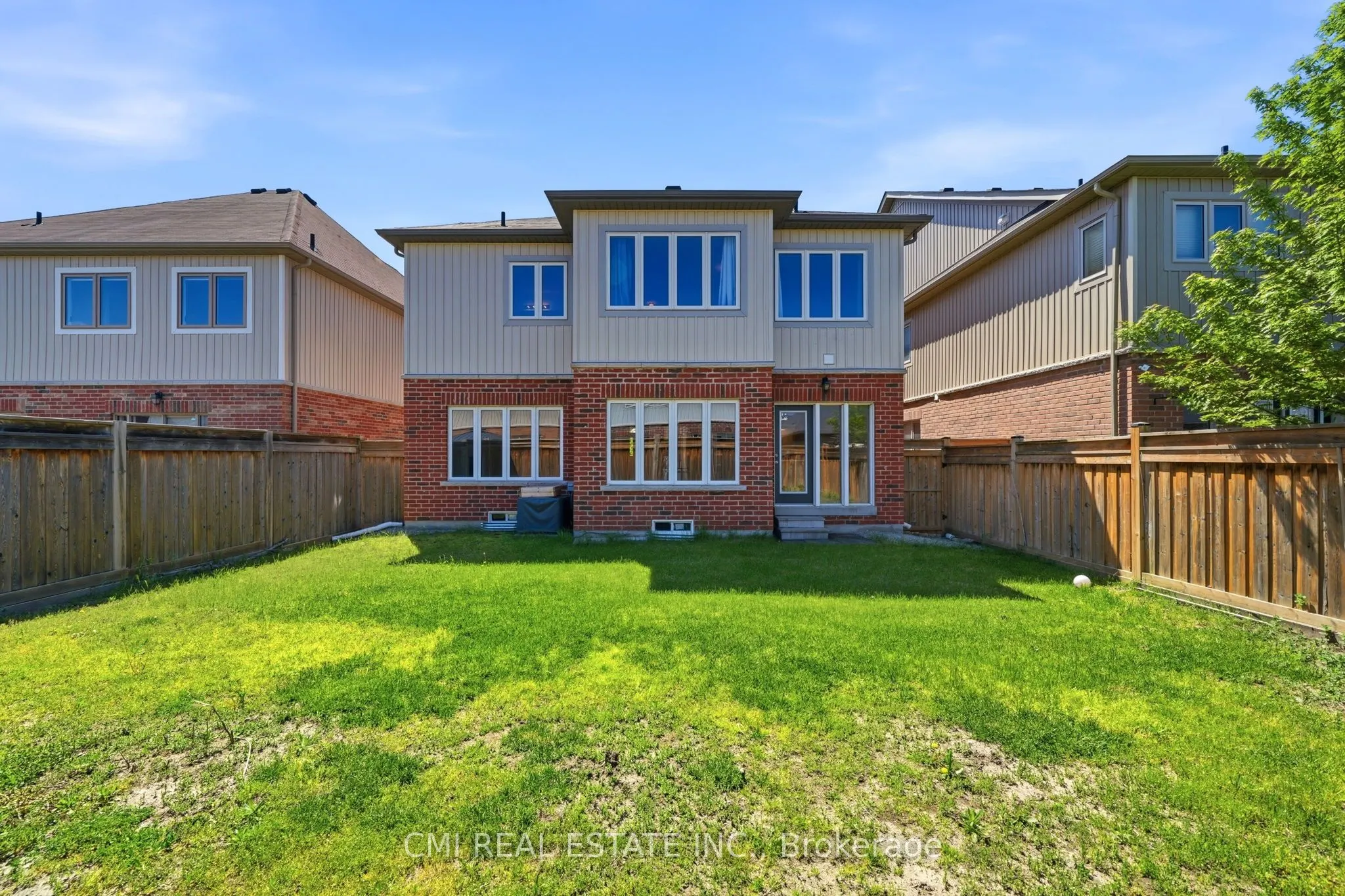144 Gold Park Gate
